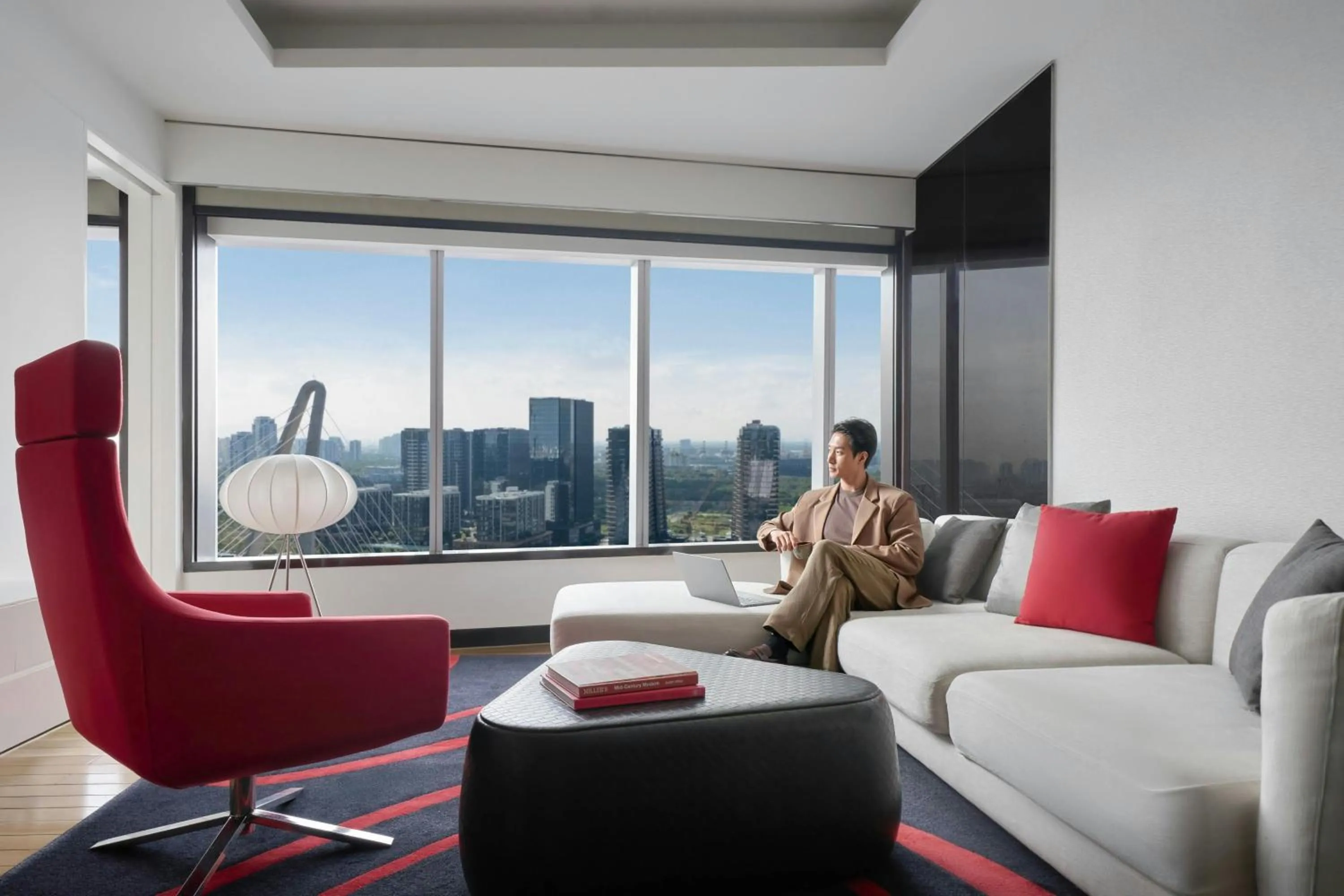 Photo of the whole room in Le Meridien Saigon