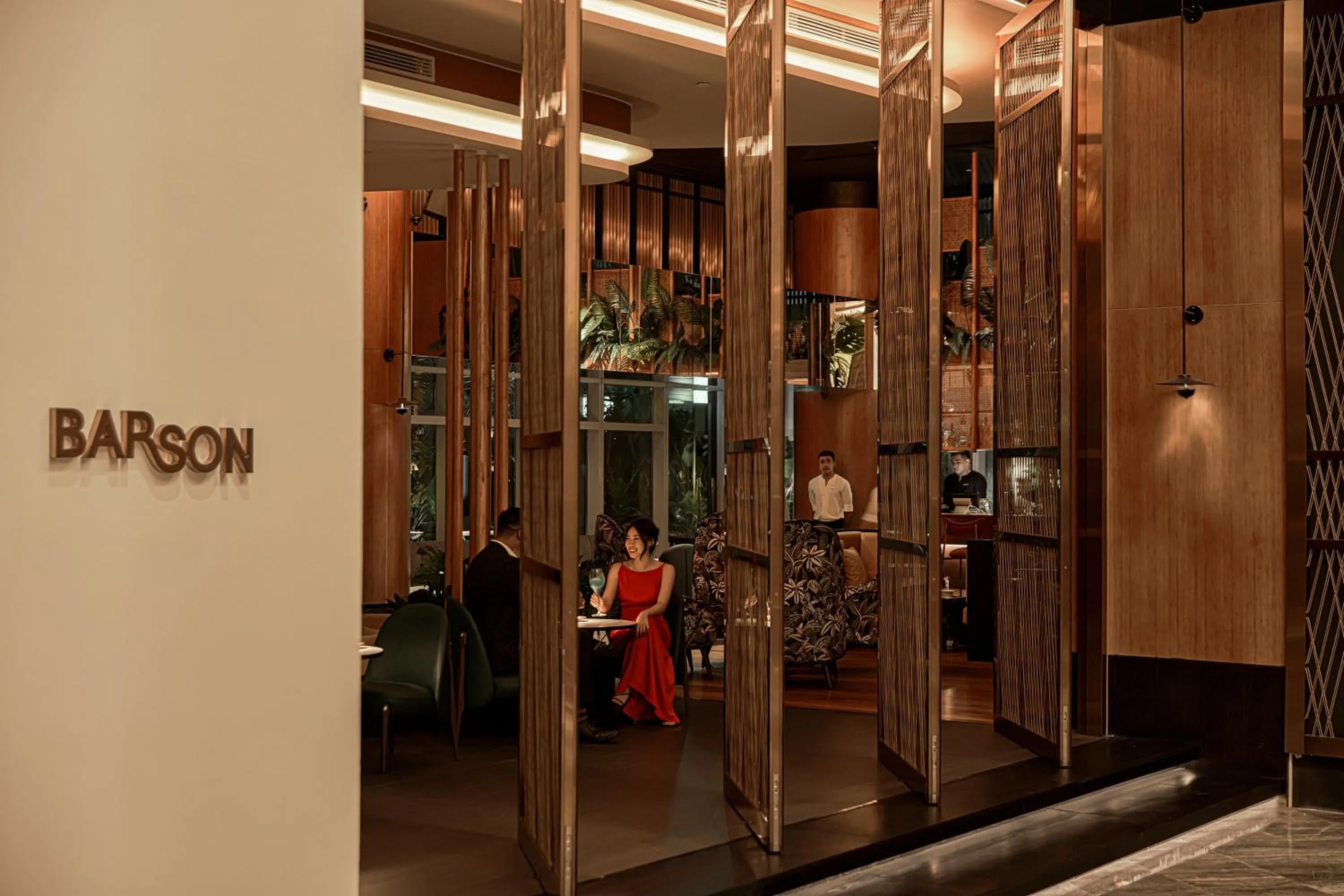 Lounge or bar in Le Meridien Saigon