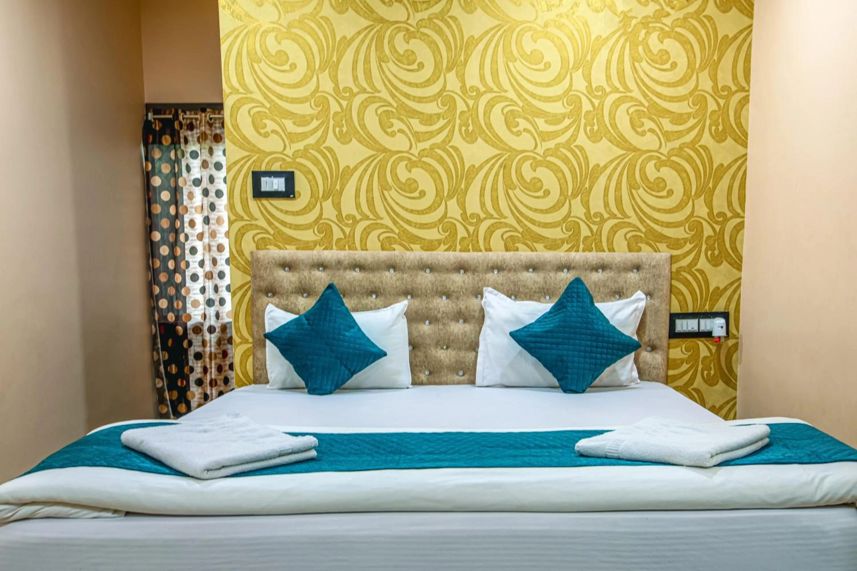 Bedroom, Bed in Silver Star Residency