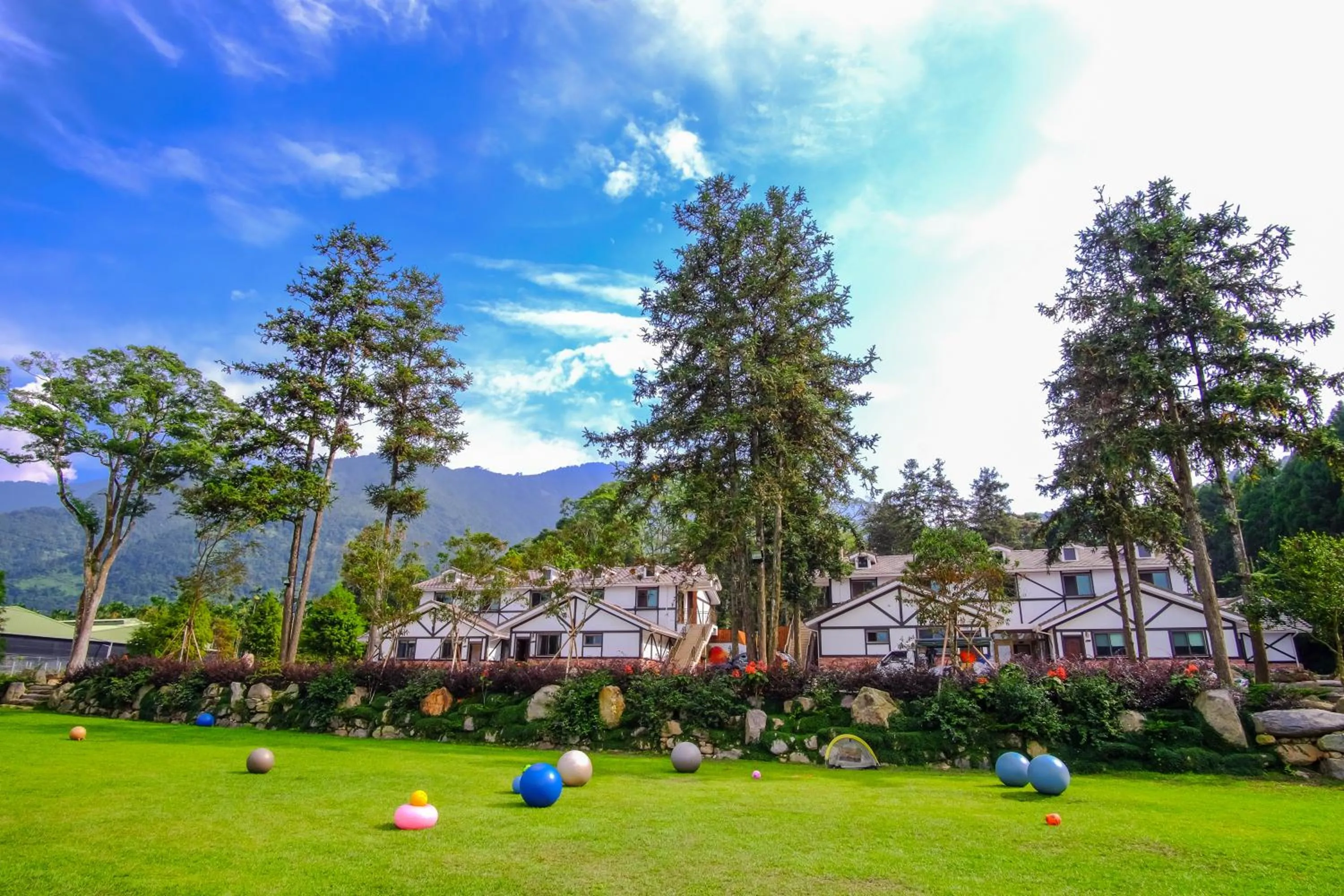 Property building in Yo Shen Jing Resorts