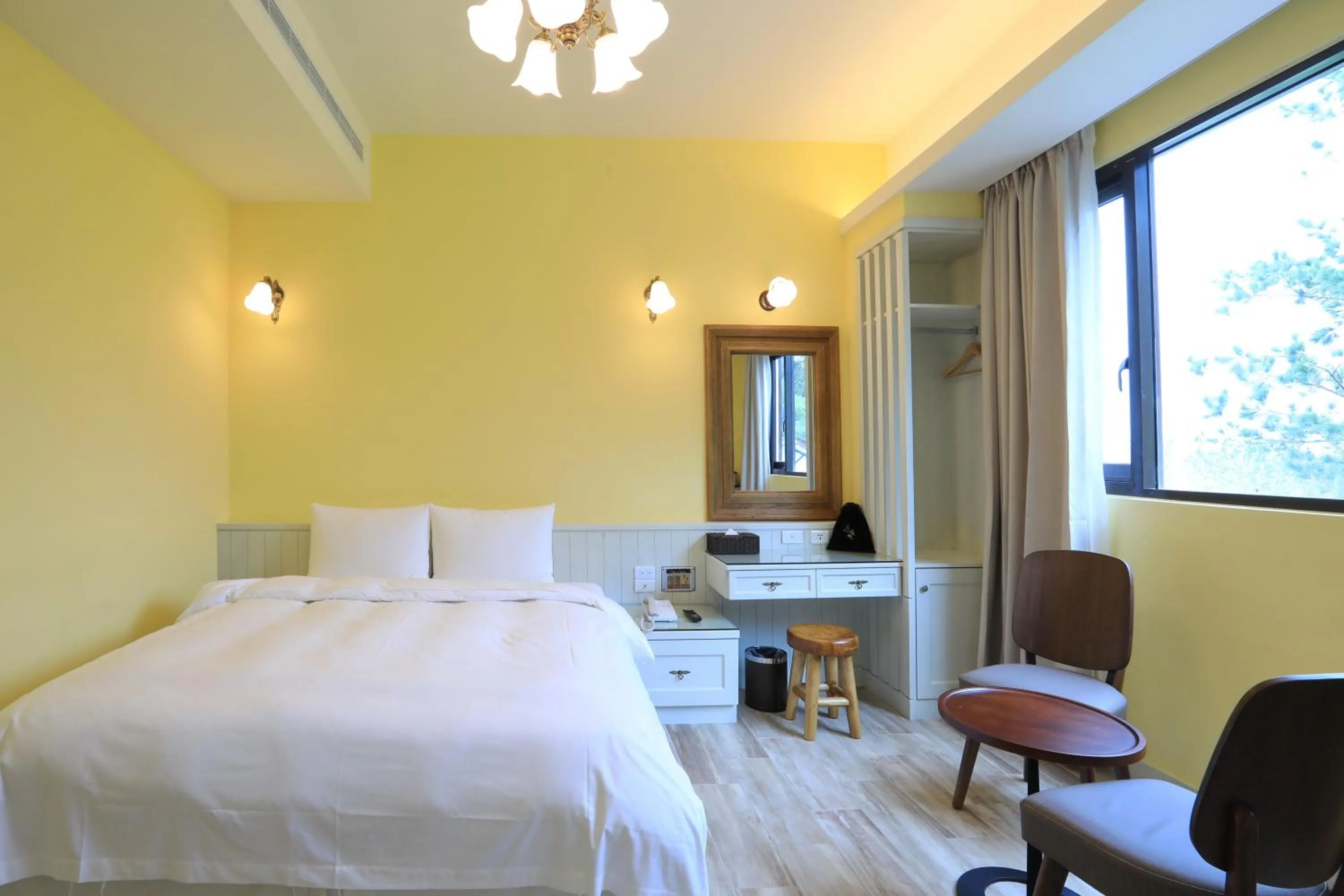 Bedroom, Bed in Yo Shen Jing Resorts