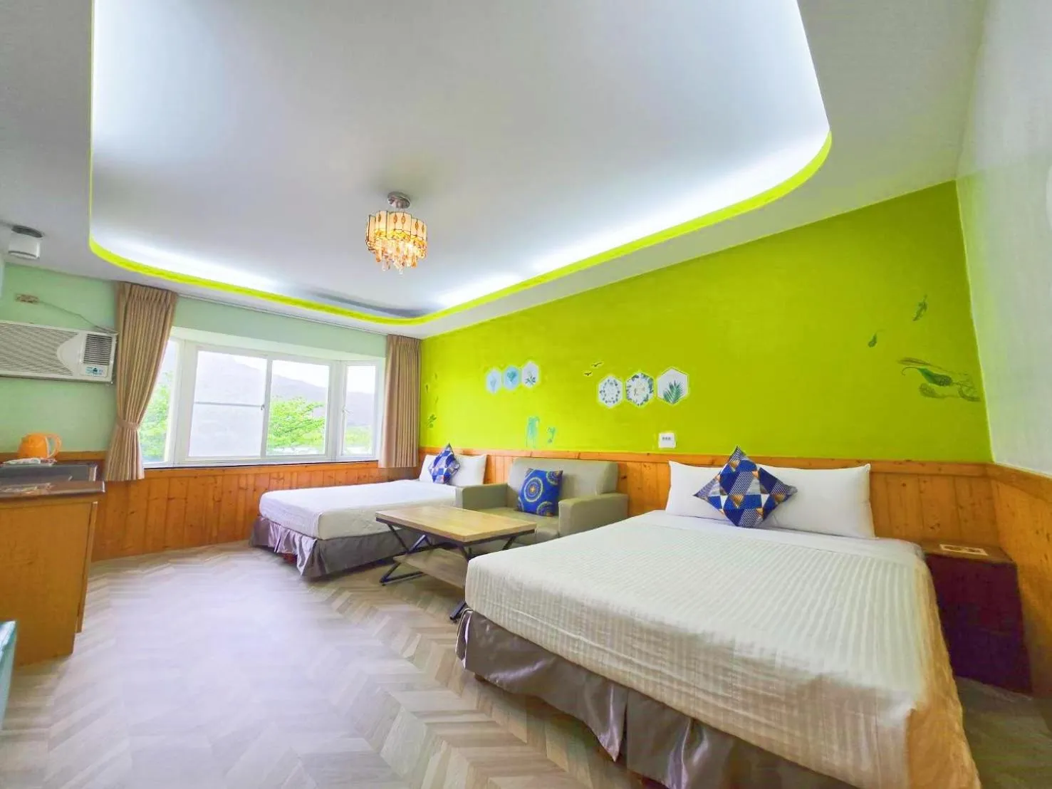 Photo of the whole room, Bed in Xing Ji Hotel