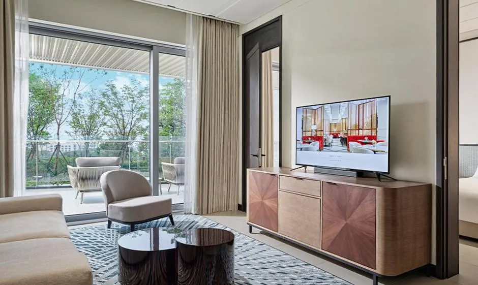 Living room in Grand Josun Hill Suite