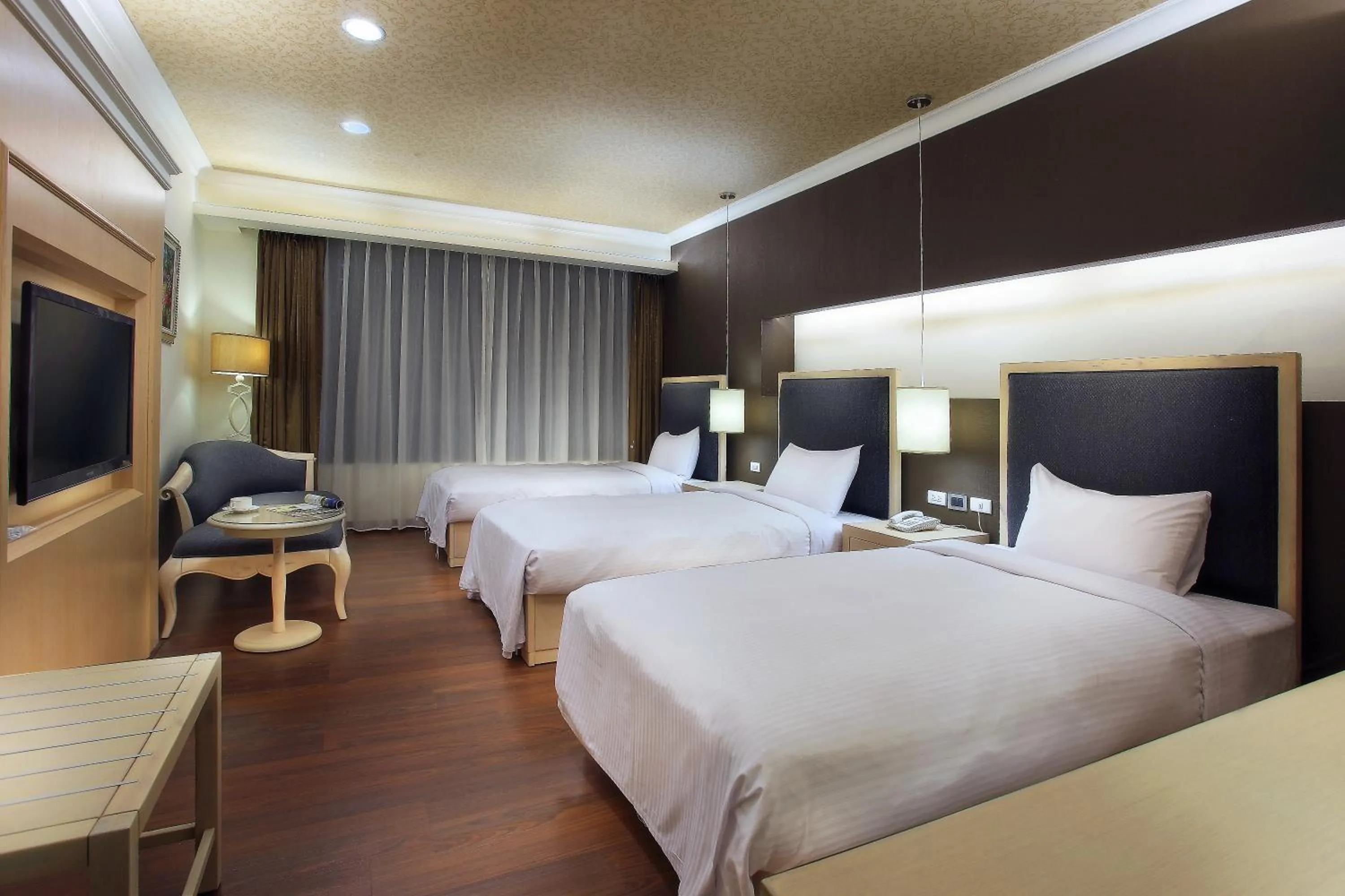 Photo of the whole room, Bed in Hotel Modern Puli