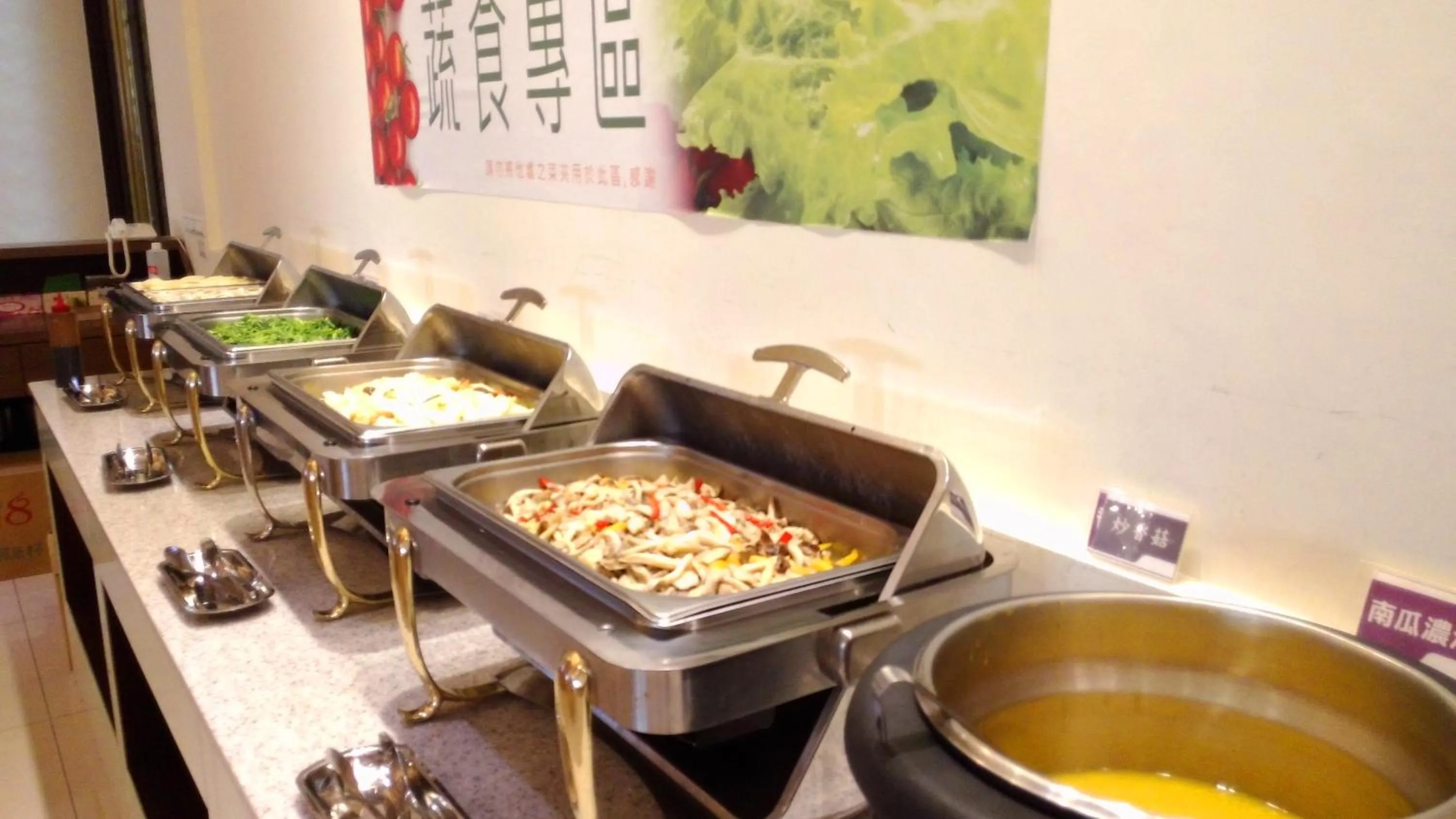 Breakfast in Hotel Modern Puli