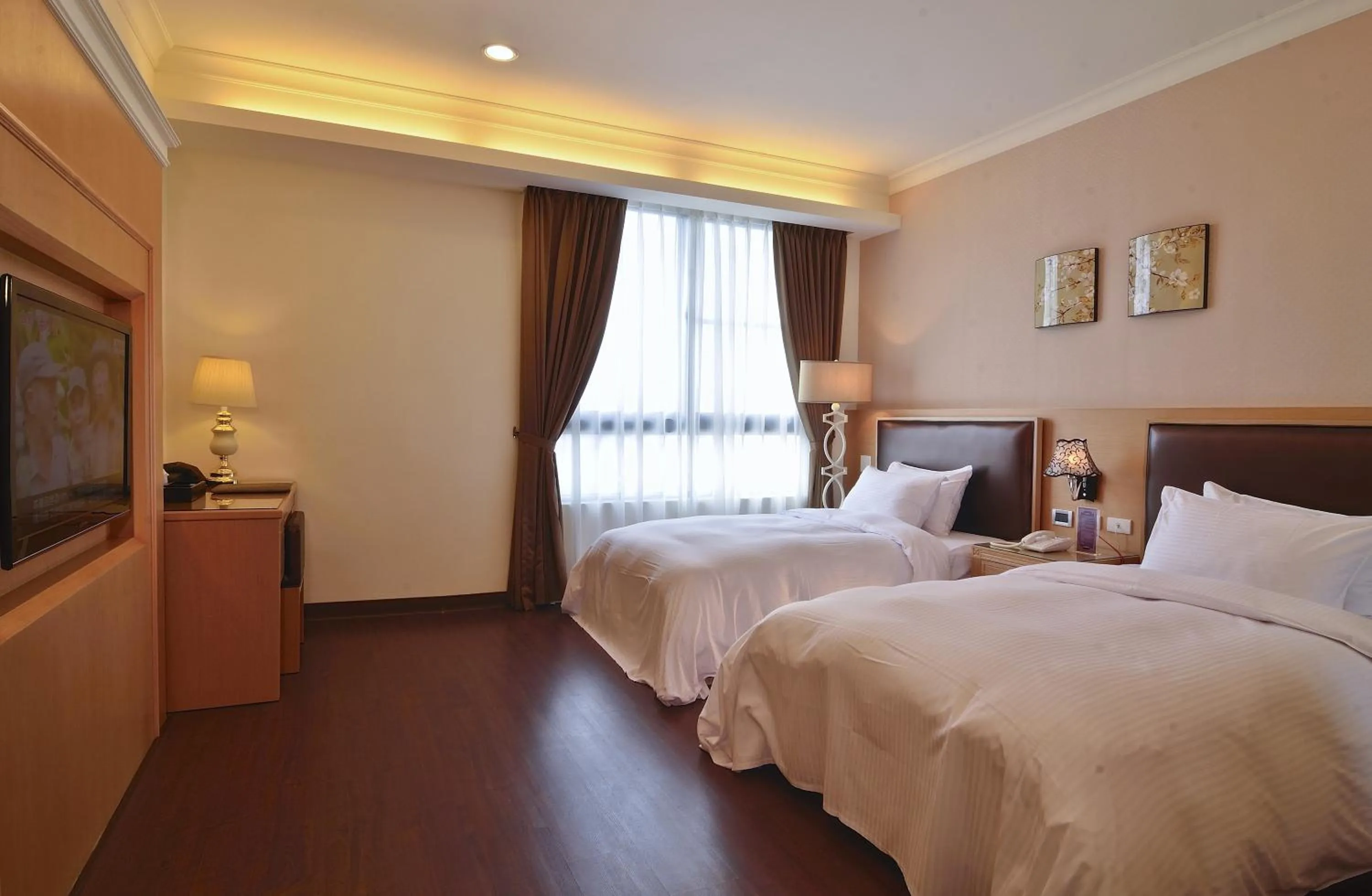 Photo of the whole room, Bed in Hotel Modern Puli