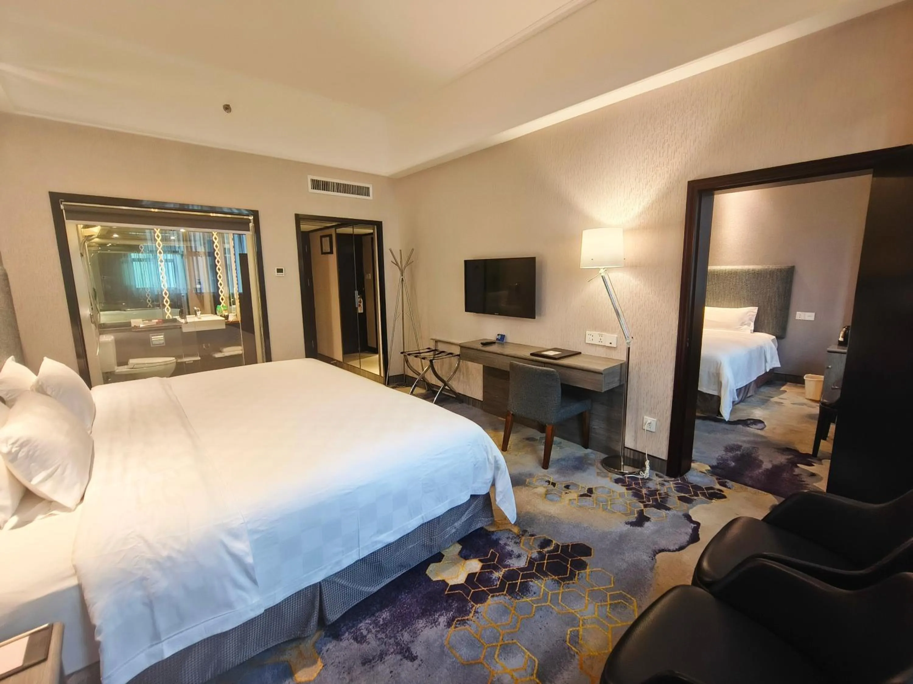 Bed in Shenzhen Lido Hotel