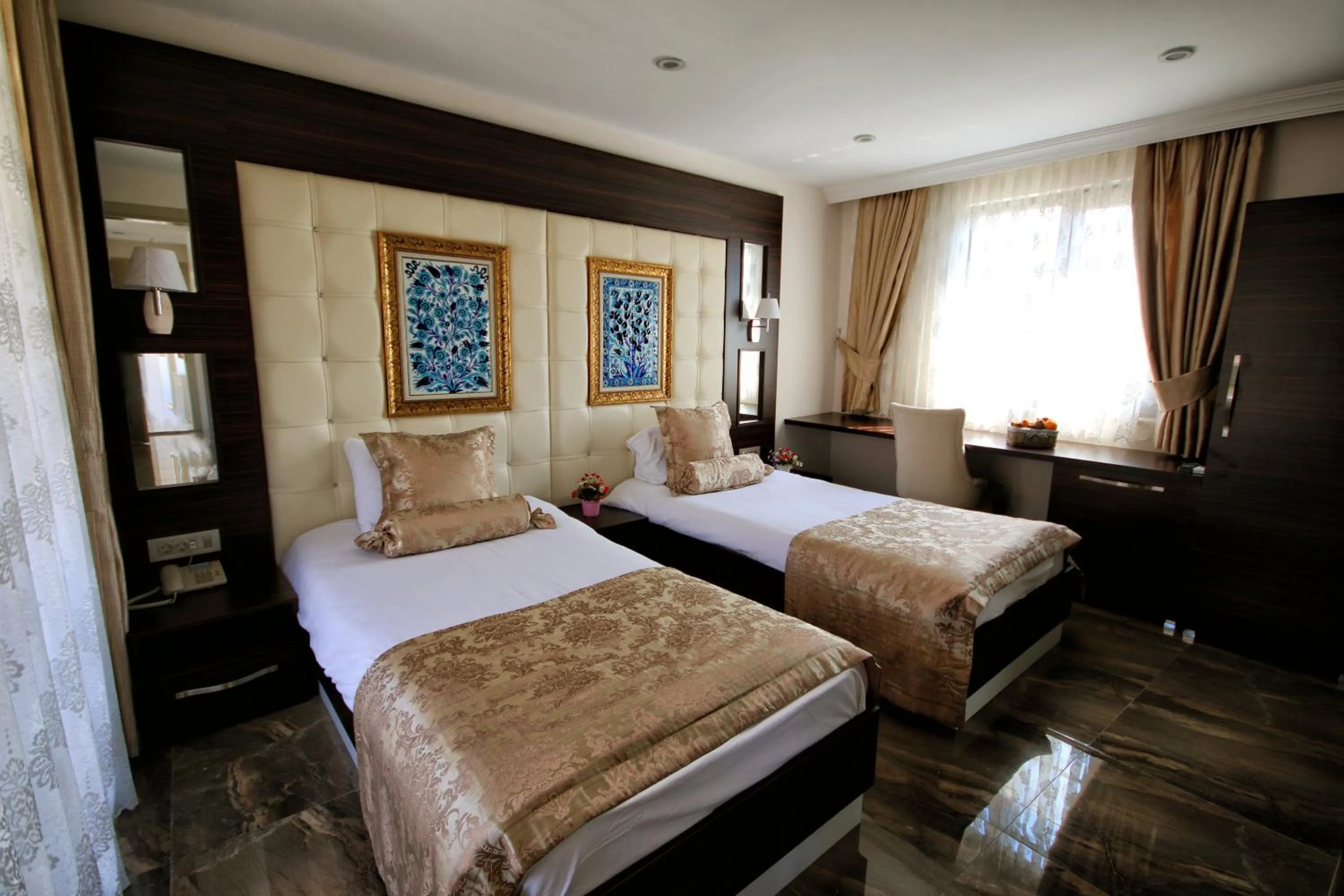 Bedroom, Bed in Venus Suite Hotel