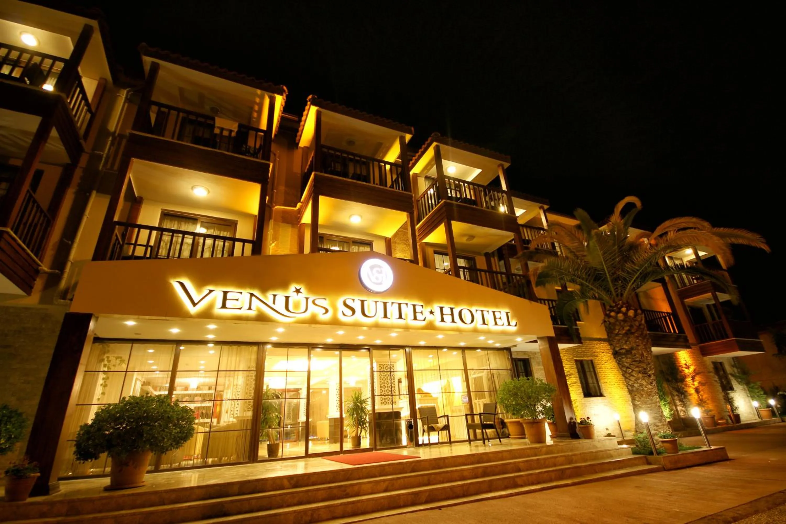 Facade/entrance in Venus Suite Hotel