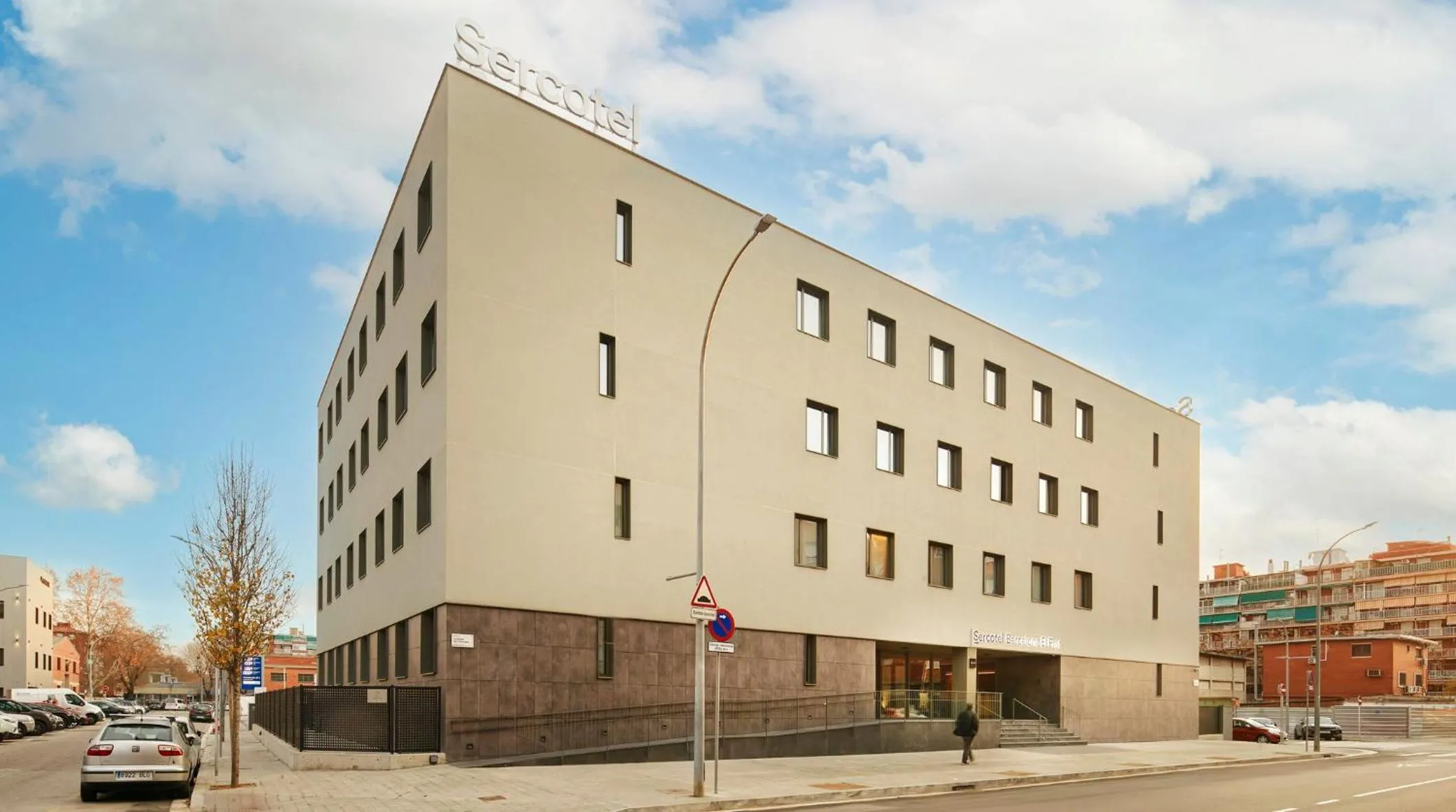 Facade/entrance in Sercotel Barcelona El Prat