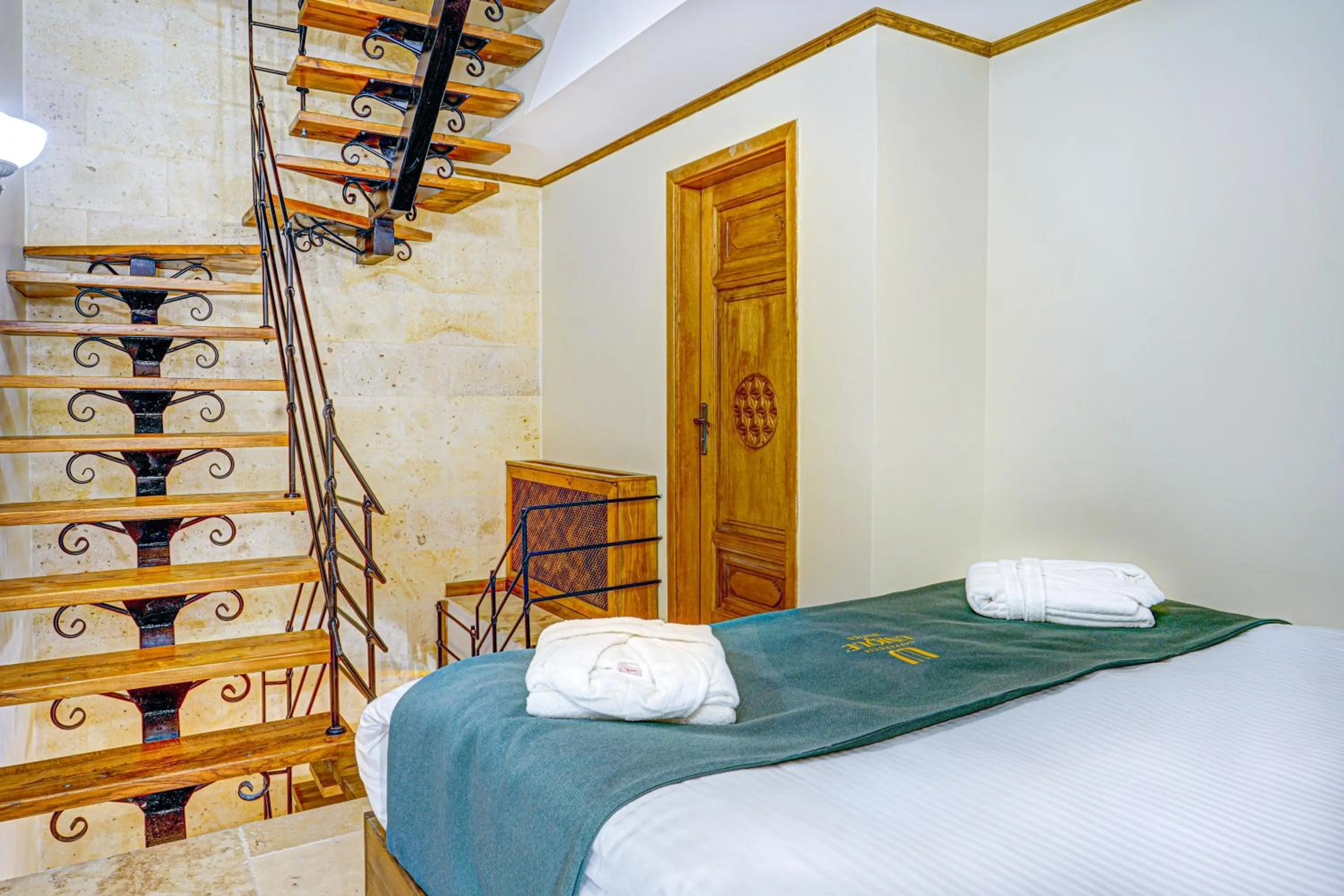 Photo of the whole room, Bed in Unique Cappadocia Palace