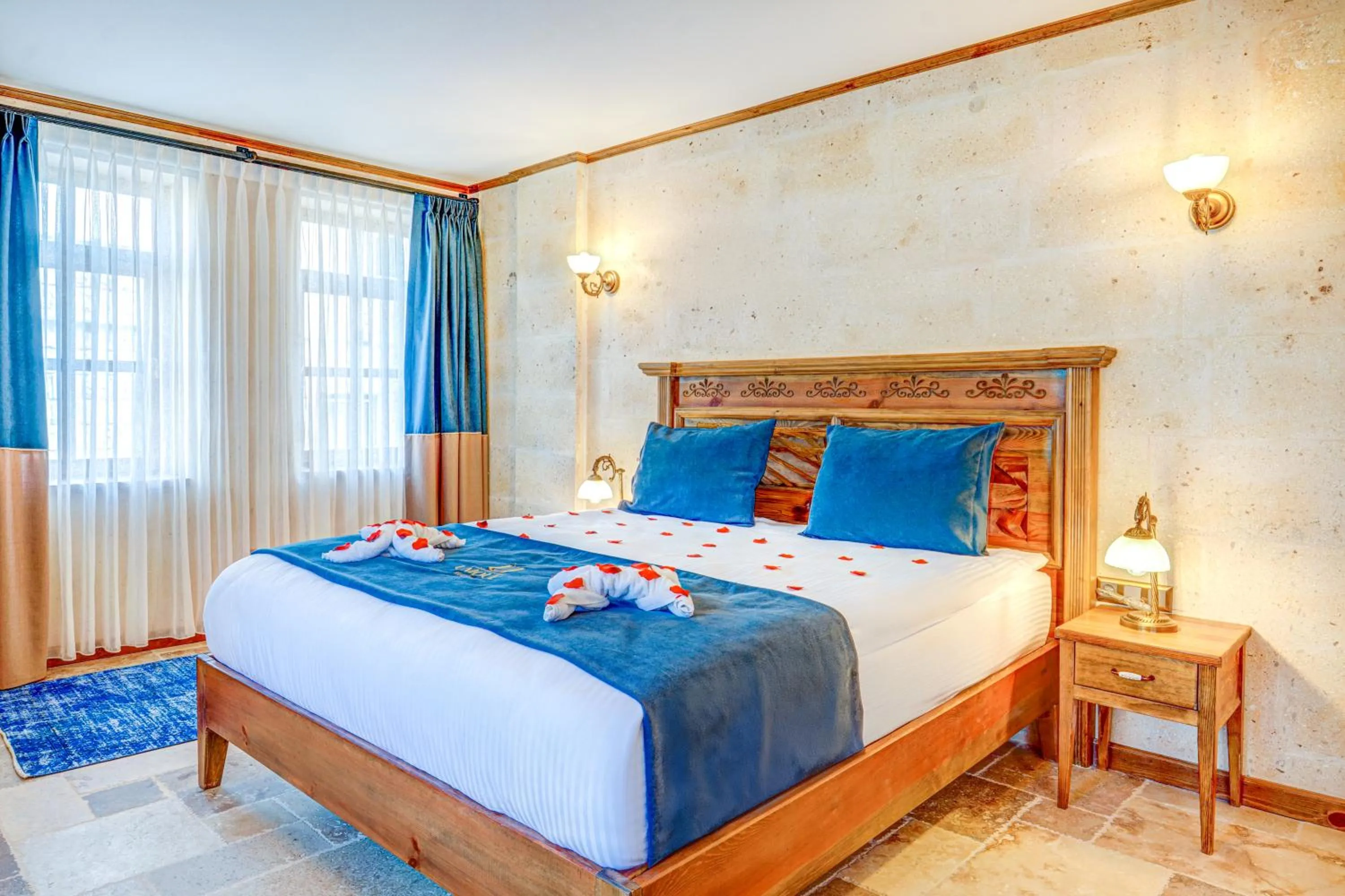 Photo of the whole room, Bed in Unique Cappadocia Palace