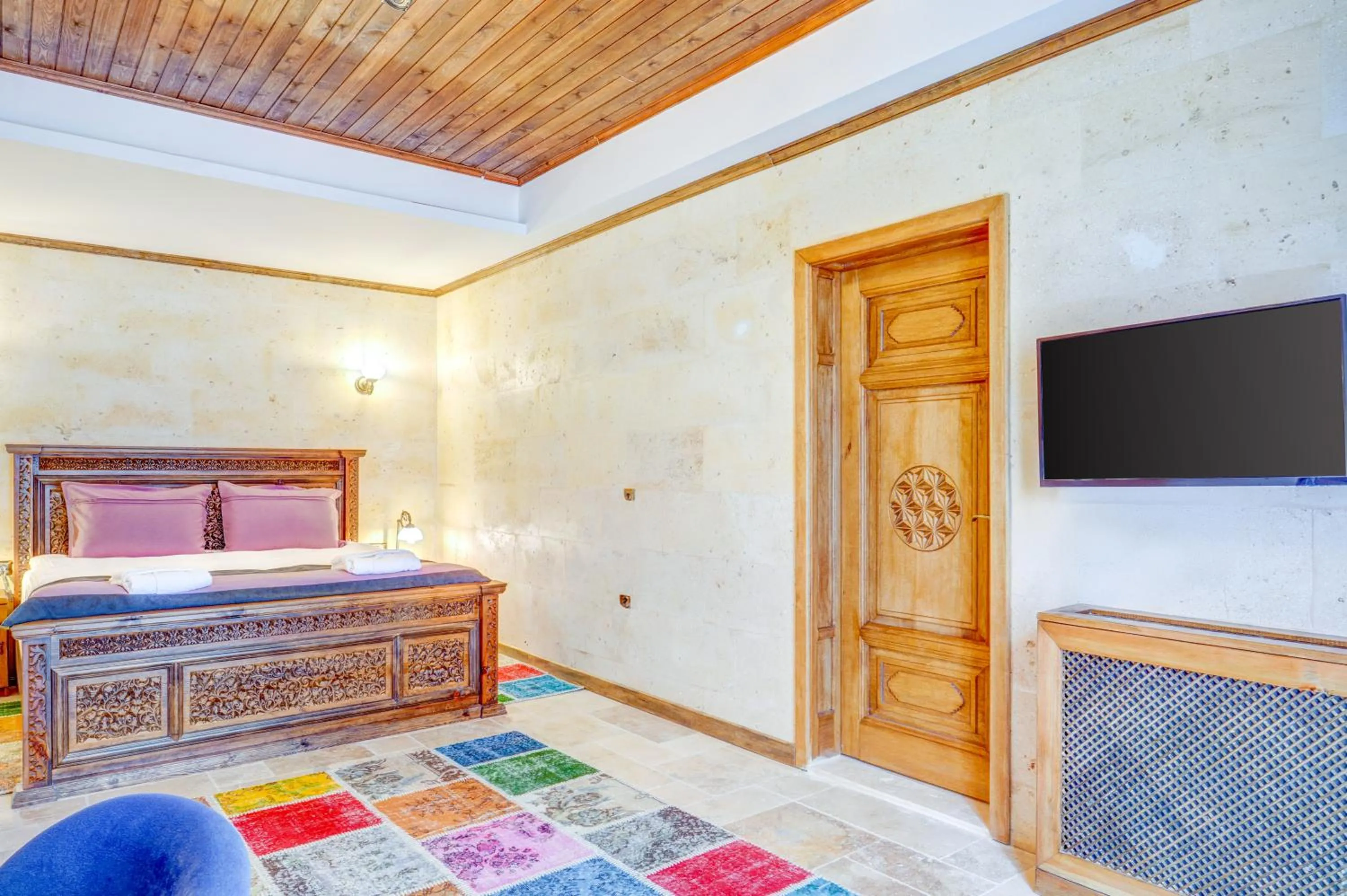 Photo of the whole room, Bed in Unique Cappadocia Palace