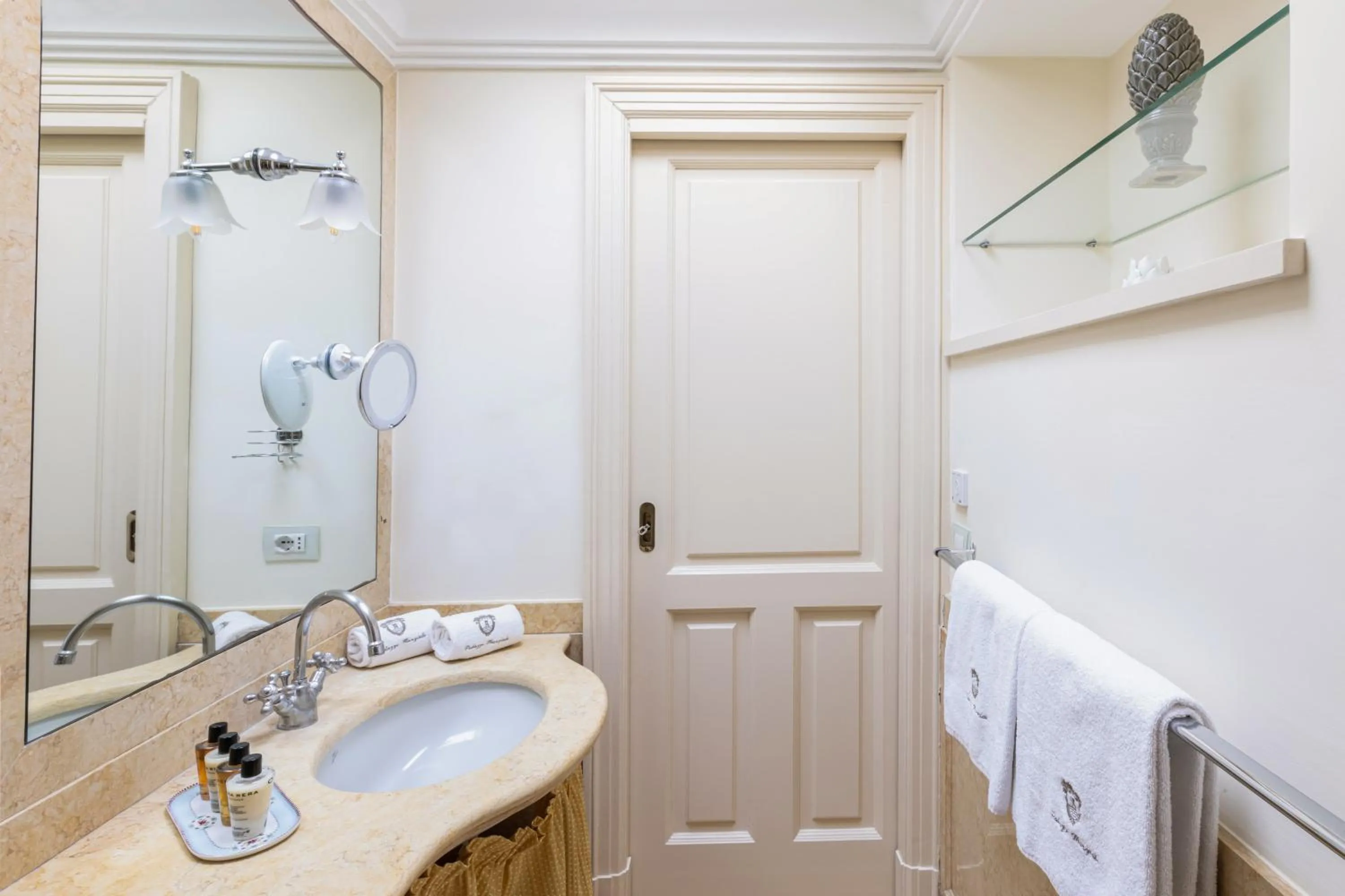 Bathroom in Palazzo Marziale