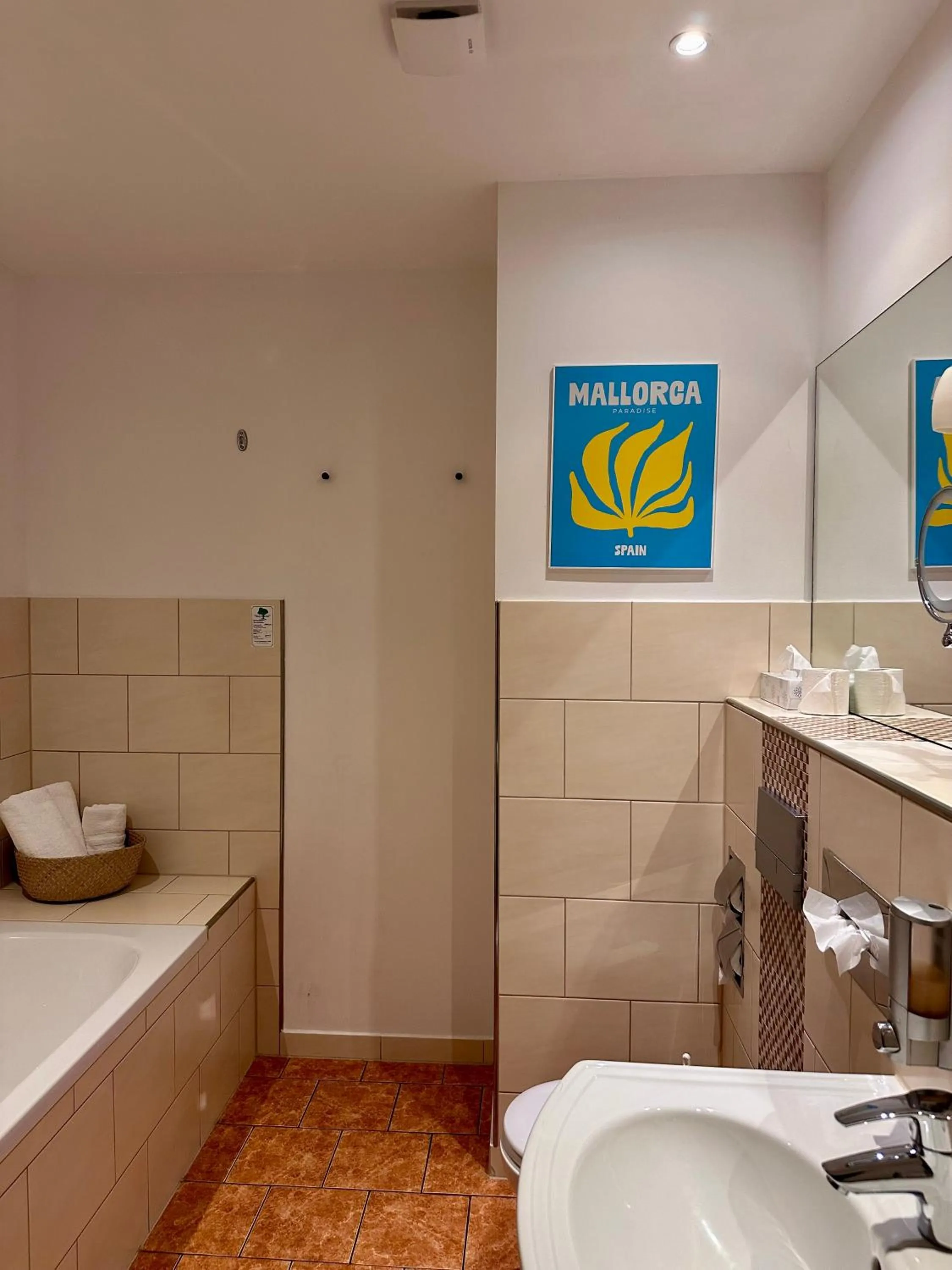 Toilet in cinderella.kreuzberg