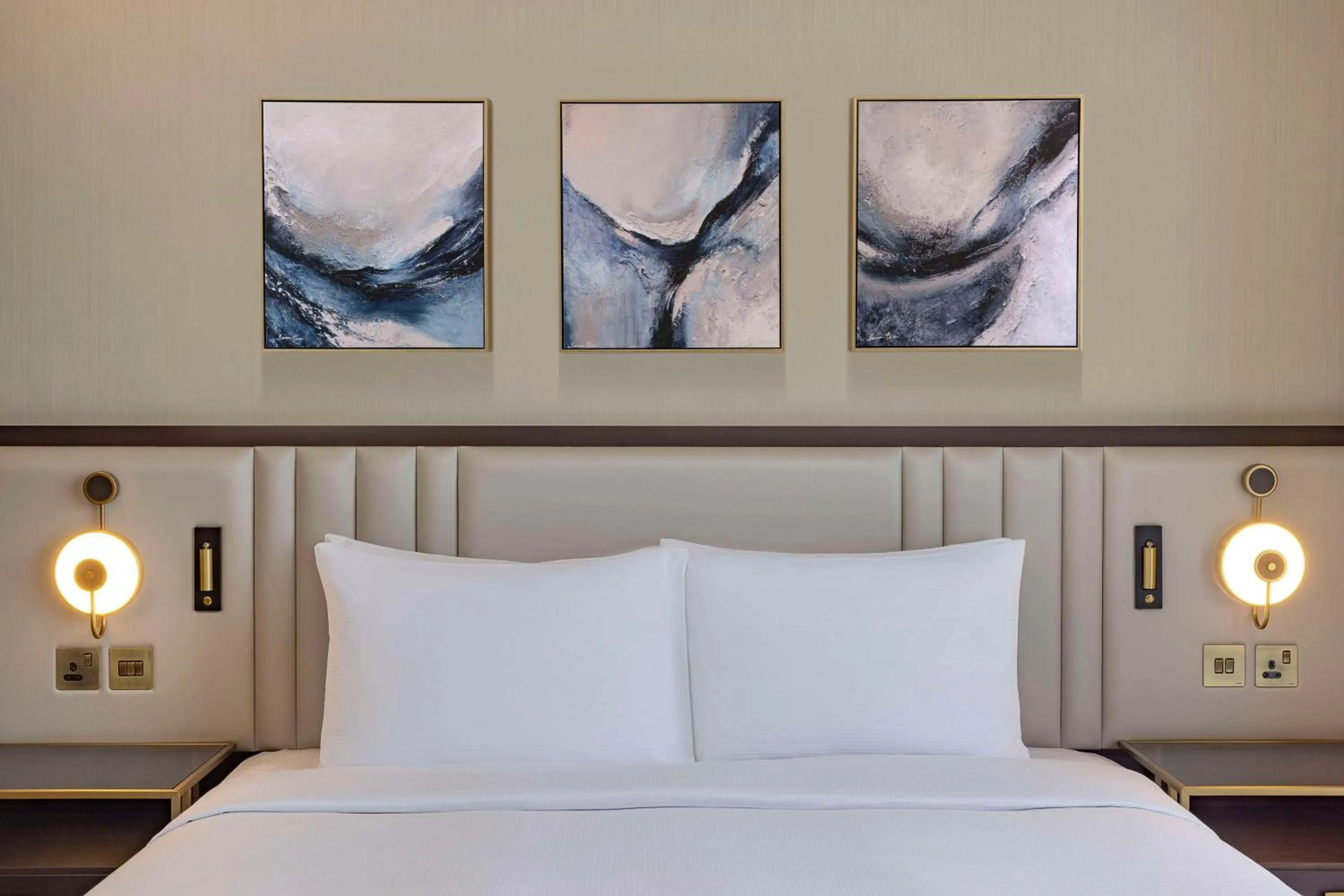 Bed in Hilton Bahrain City Centre Hotel & Residences