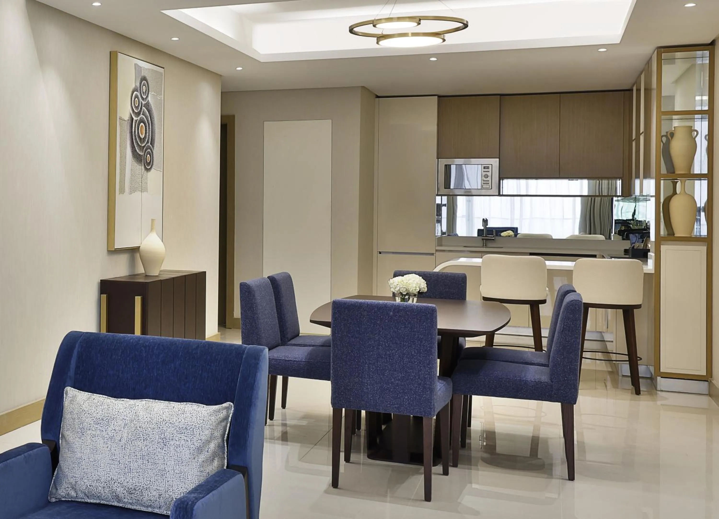 Dining area in Hilton Bahrain City Centre Hotel & Residences