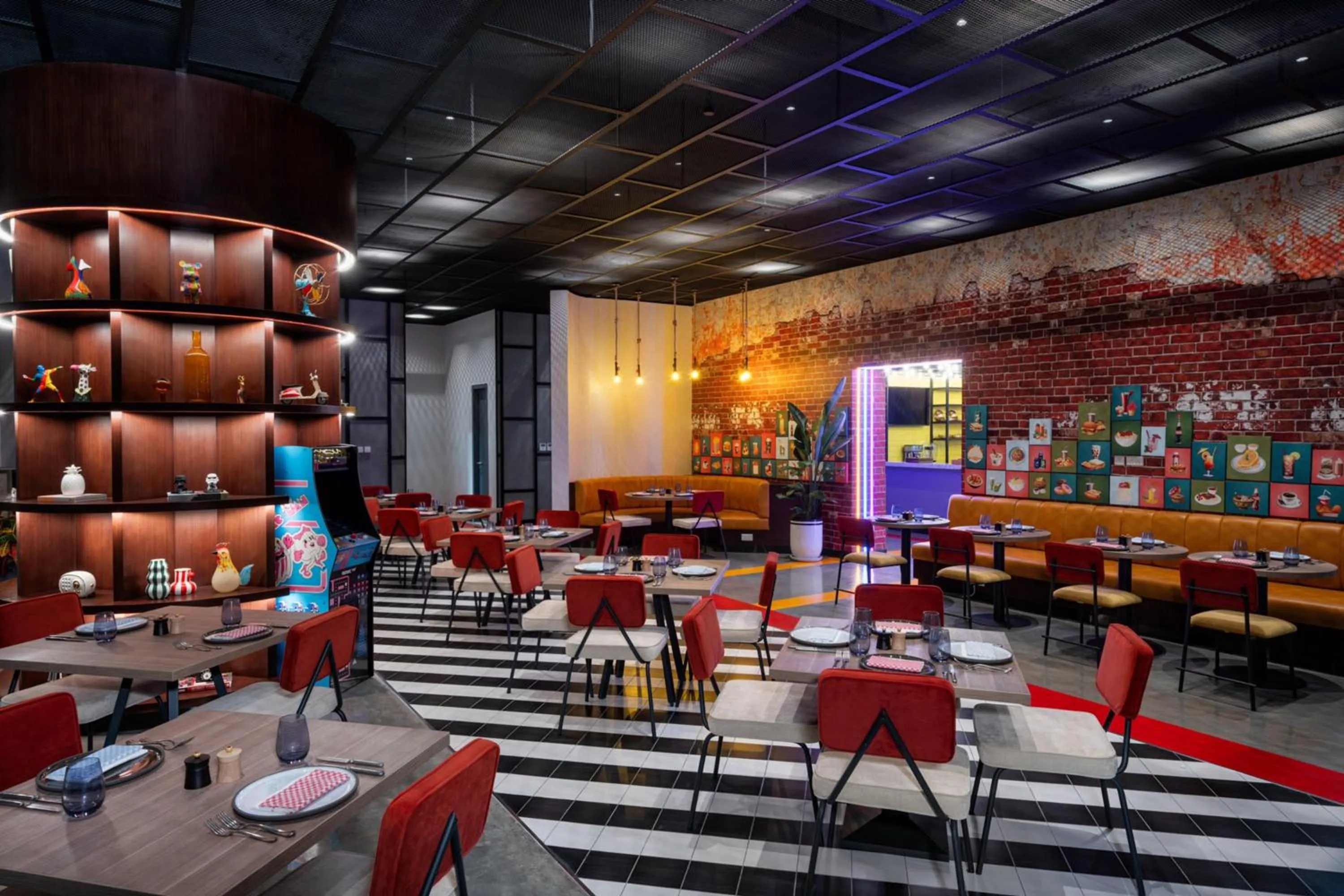 Dining area in Hilton Bahrain City Centre Hotel & Residences