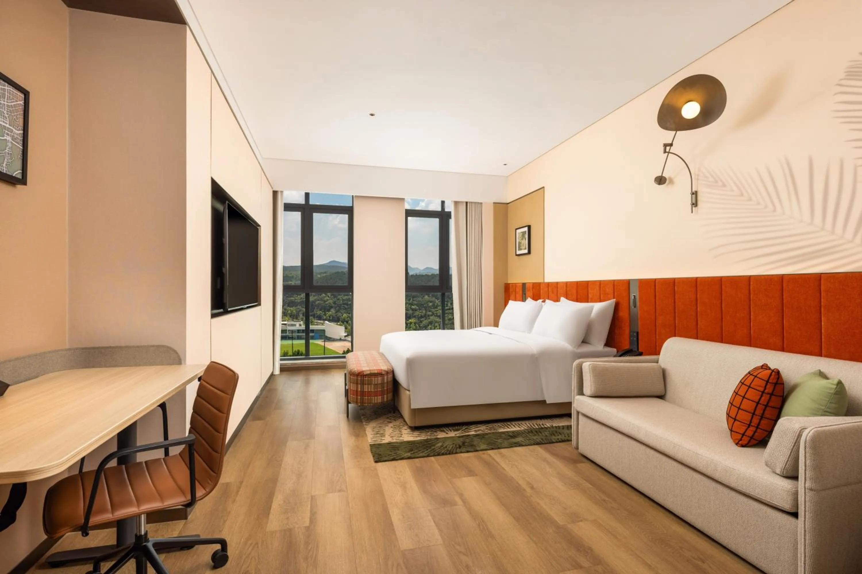 Bedroom, Bed in Hilton Garden Inn Olympic Sports Center Jinan