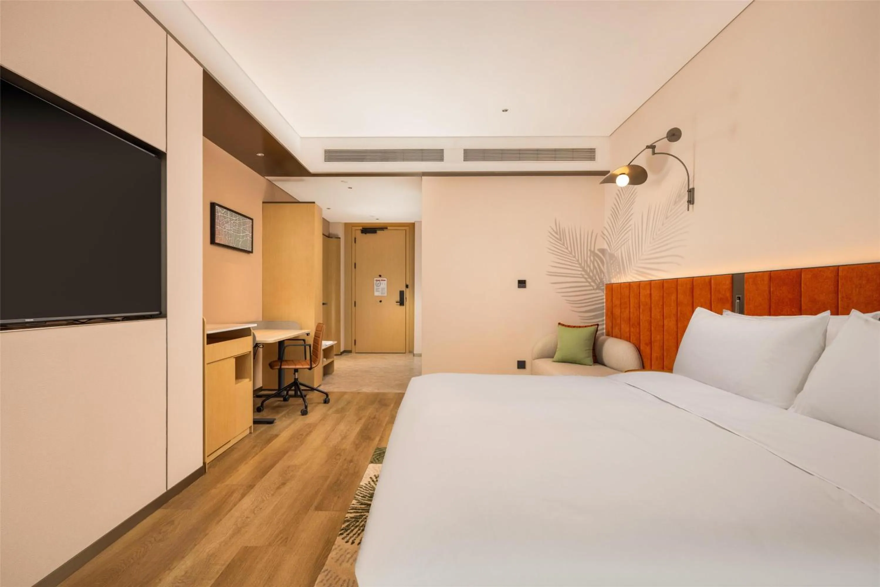 Bed in Hilton Garden Inn Olympic Sports Center Jinan