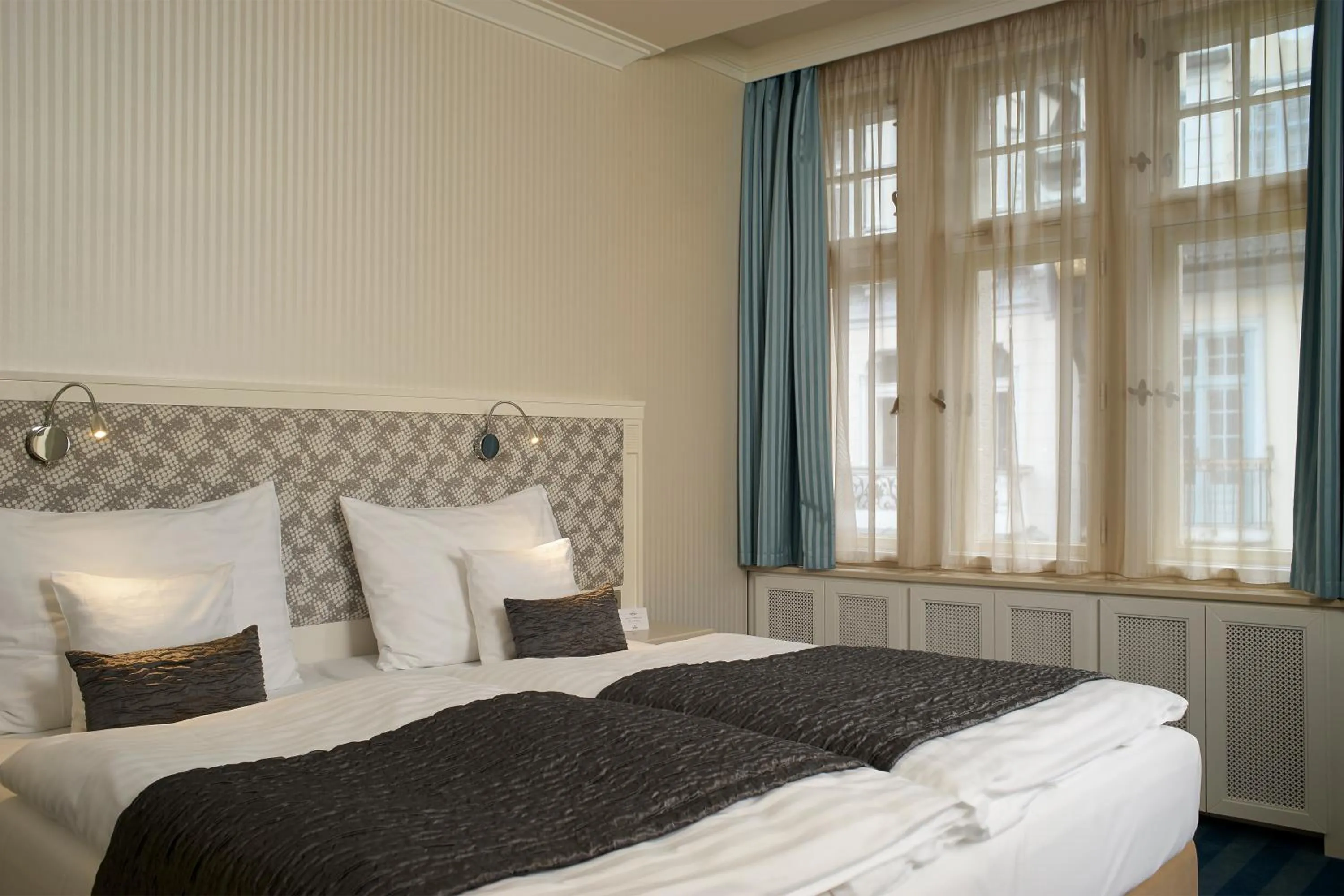 Bed in EA Hotel Atlantic Palace