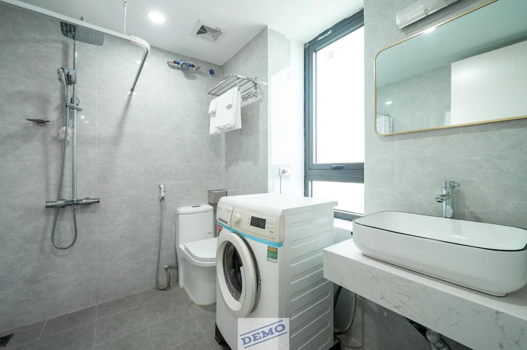 Shower in Luxe Paradise Residence 76 To Ngoc Van