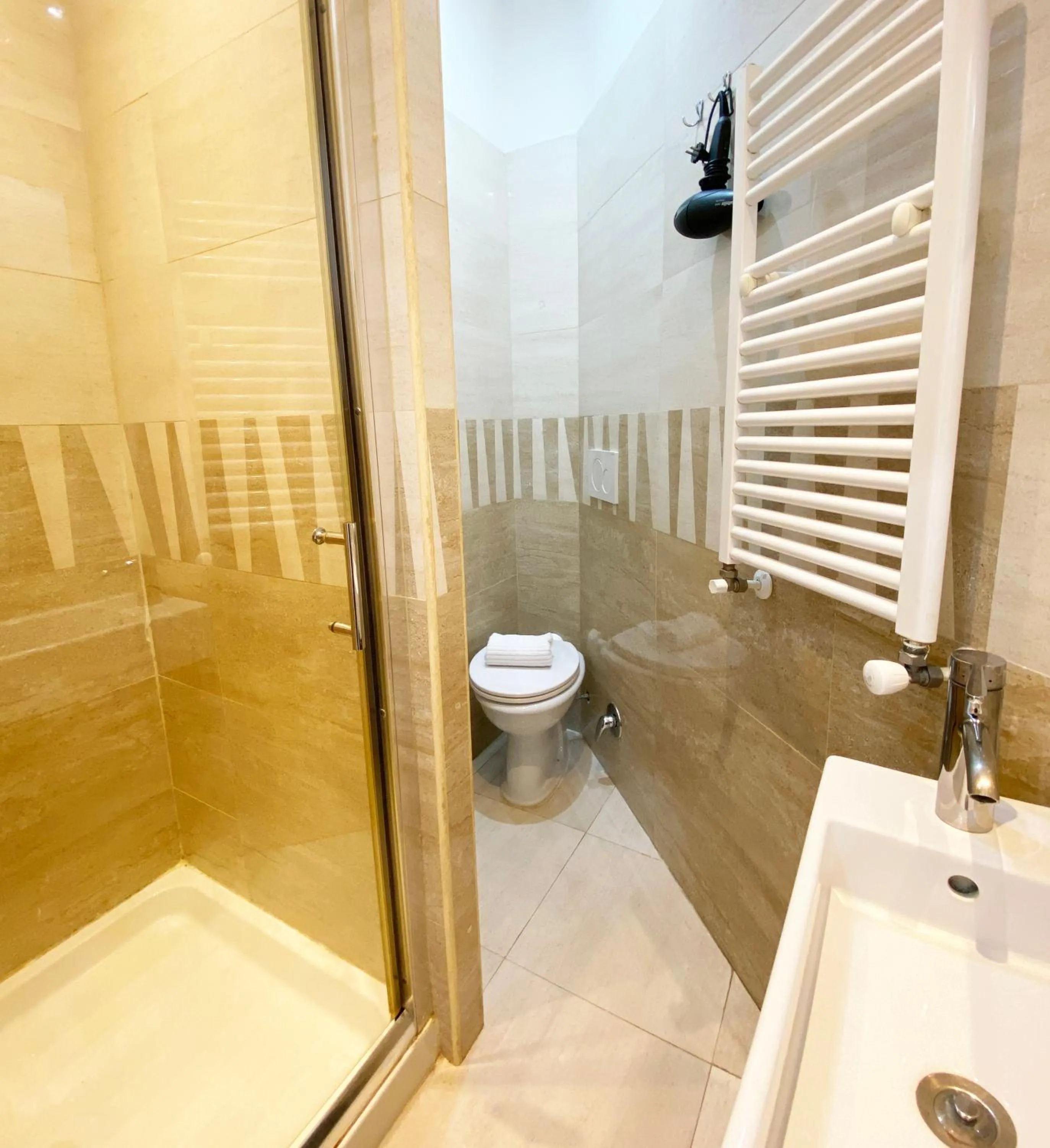 Bathroom in Key Rome Center