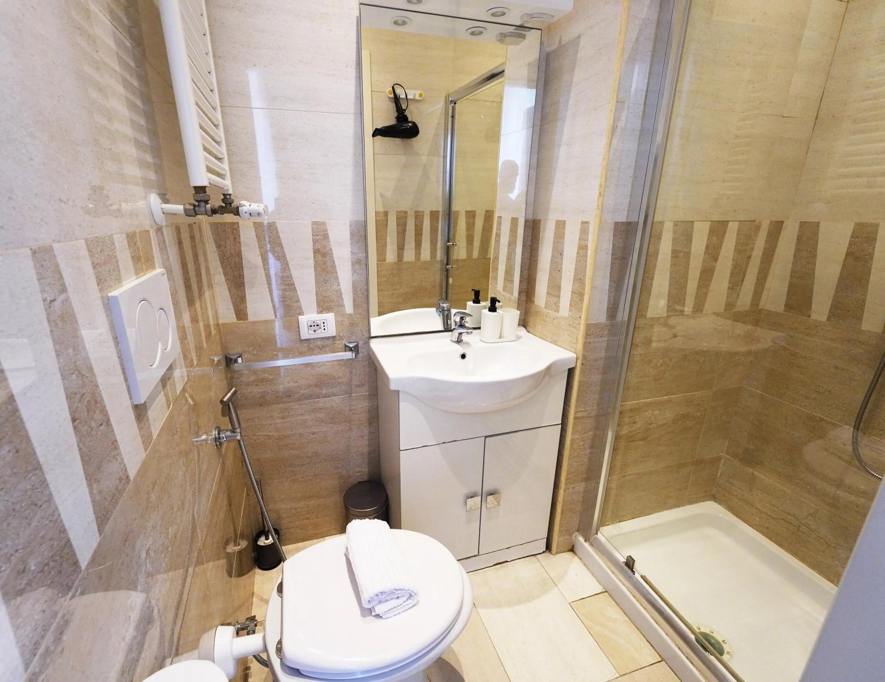 Bathroom in Key Rome Center