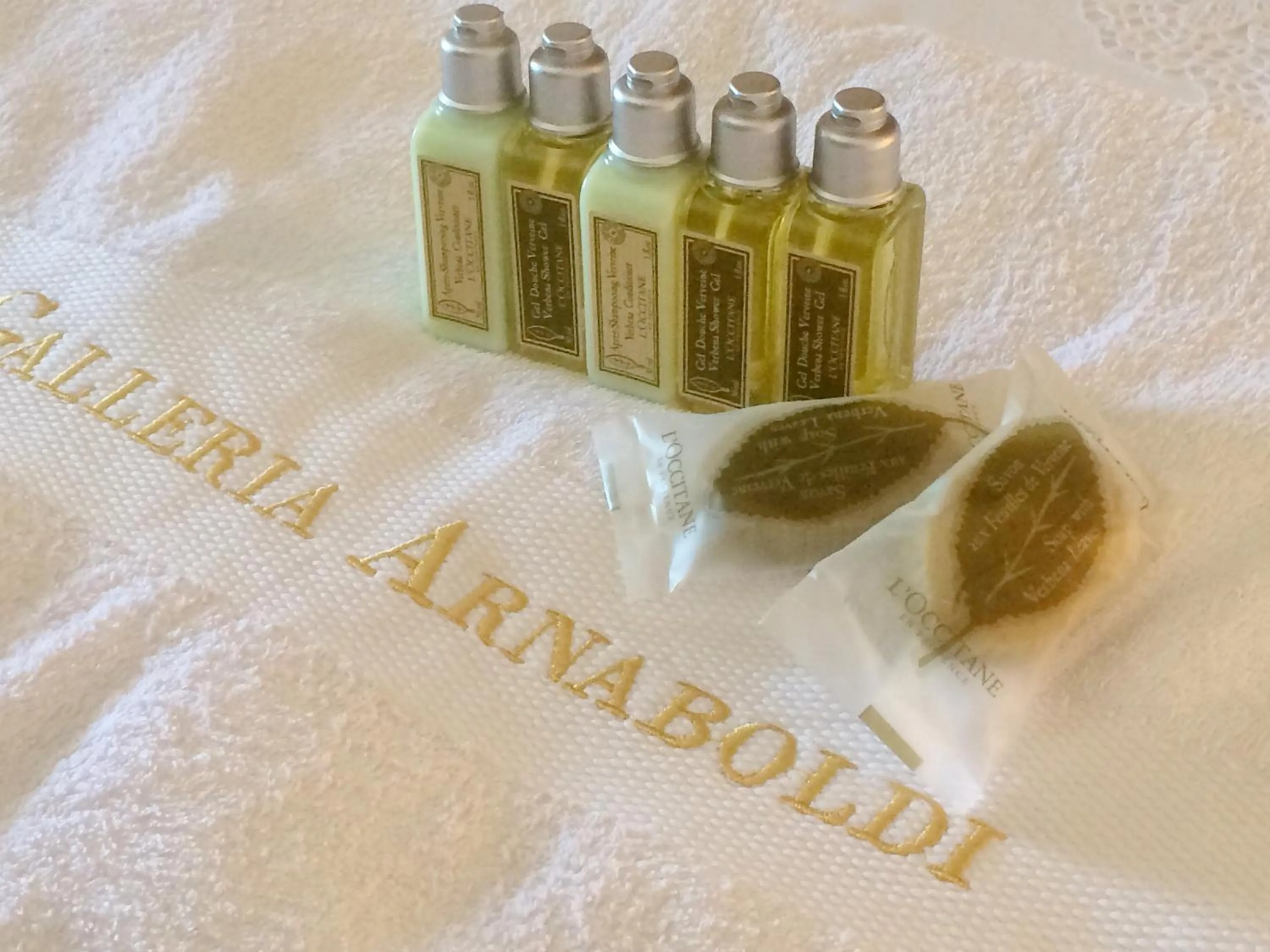 Bathroom in Arnaboldi Palace