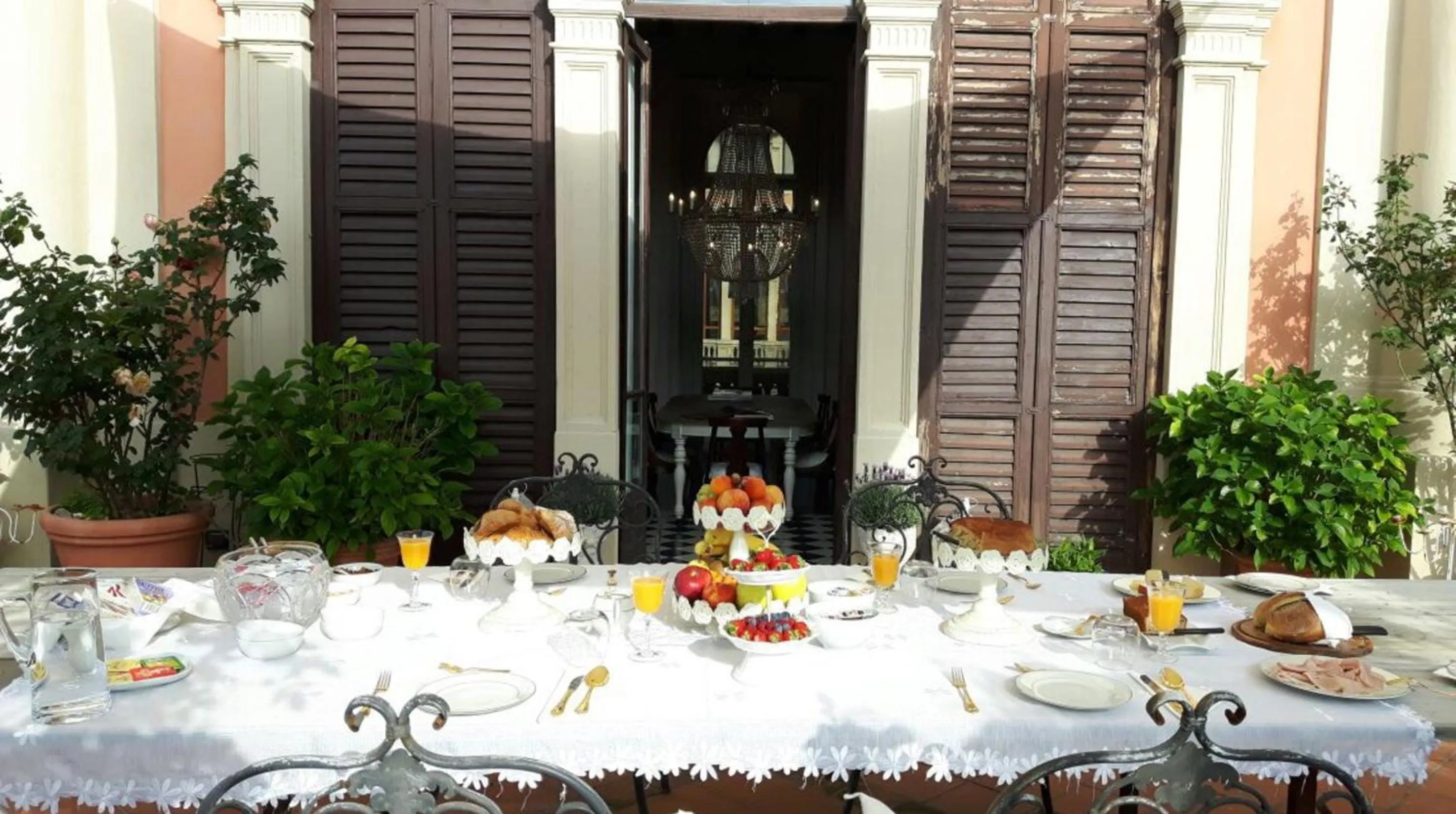 Patio in Arnaboldi Palace