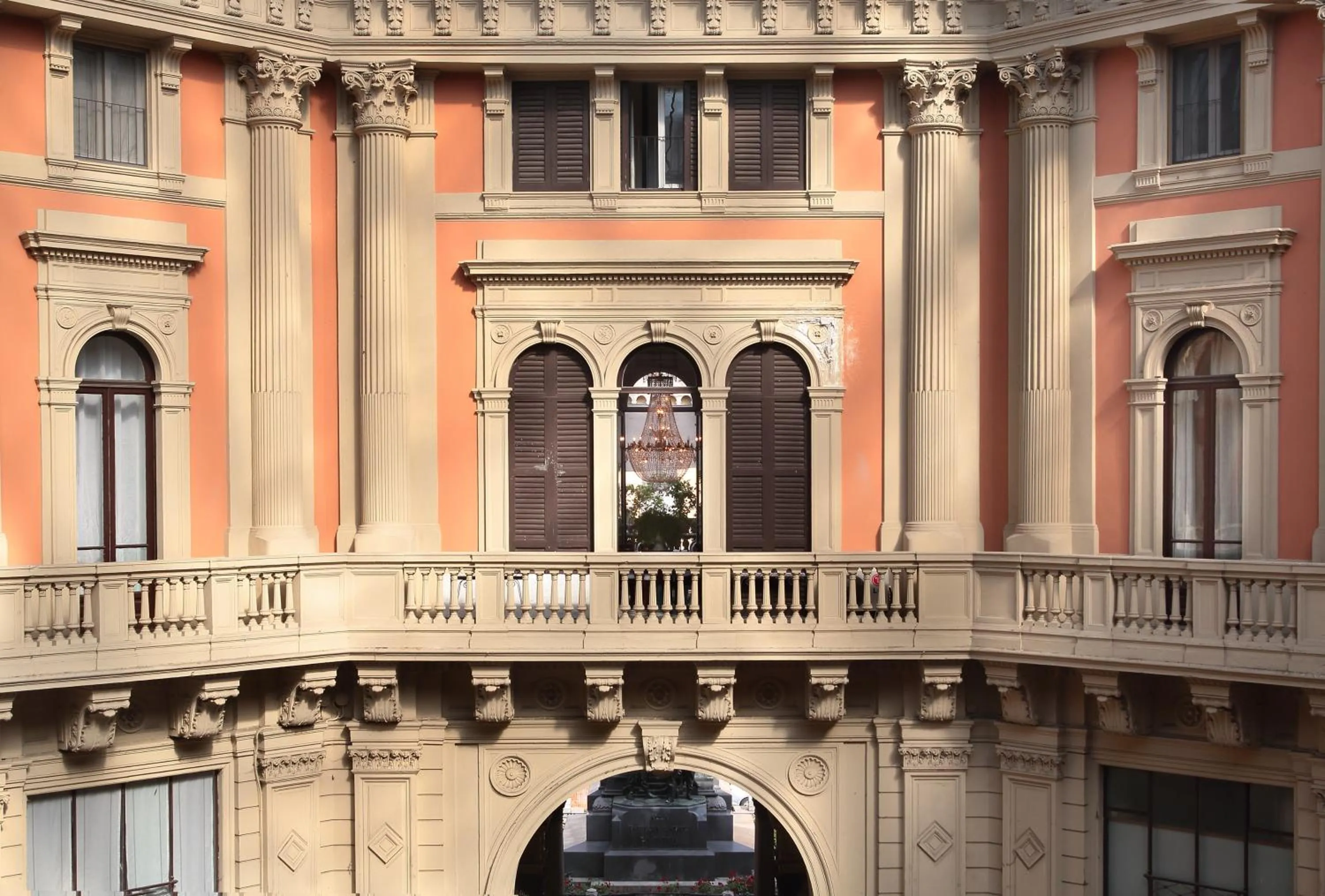 Decorative detail in Arnaboldi Palace