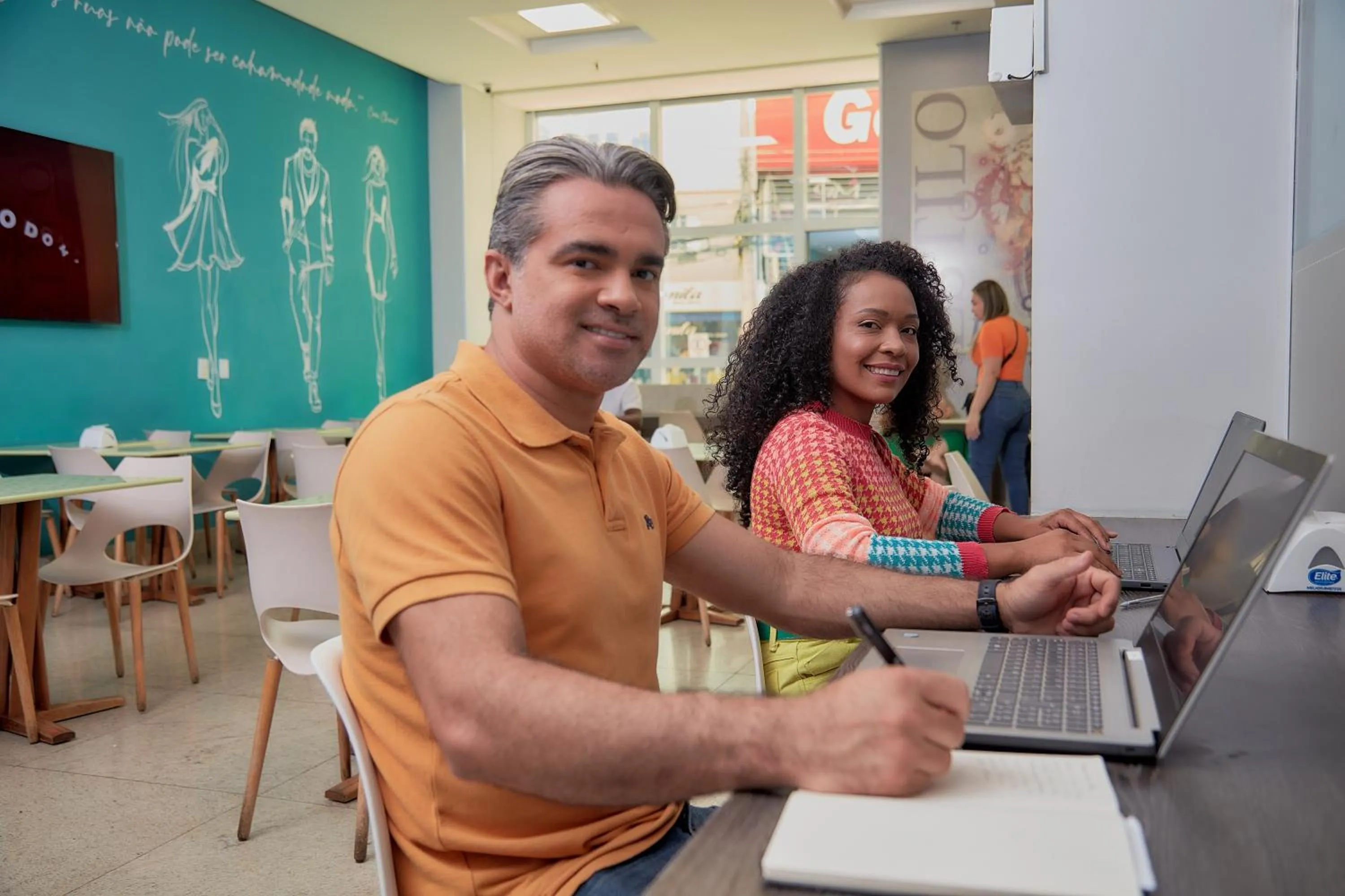 Restaurant/places to eat in Mega Moda Goiania Hotel