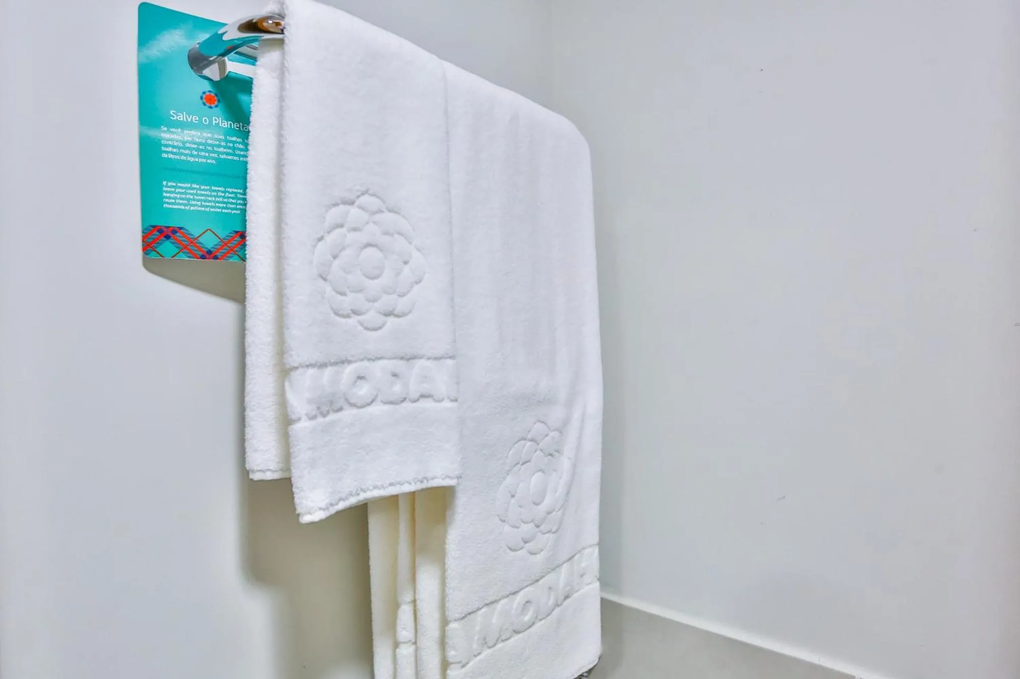 towels in Mega Moda Goiania Hotel