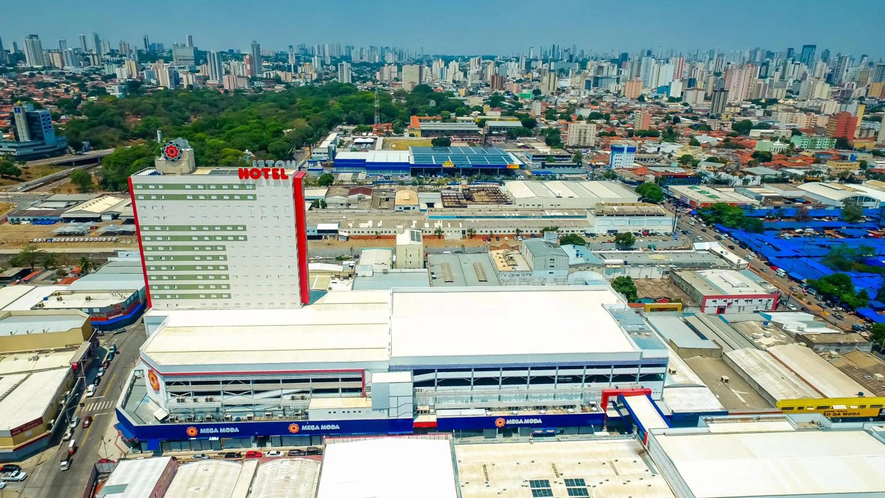 City view in Mega Moda Goiania Hotel