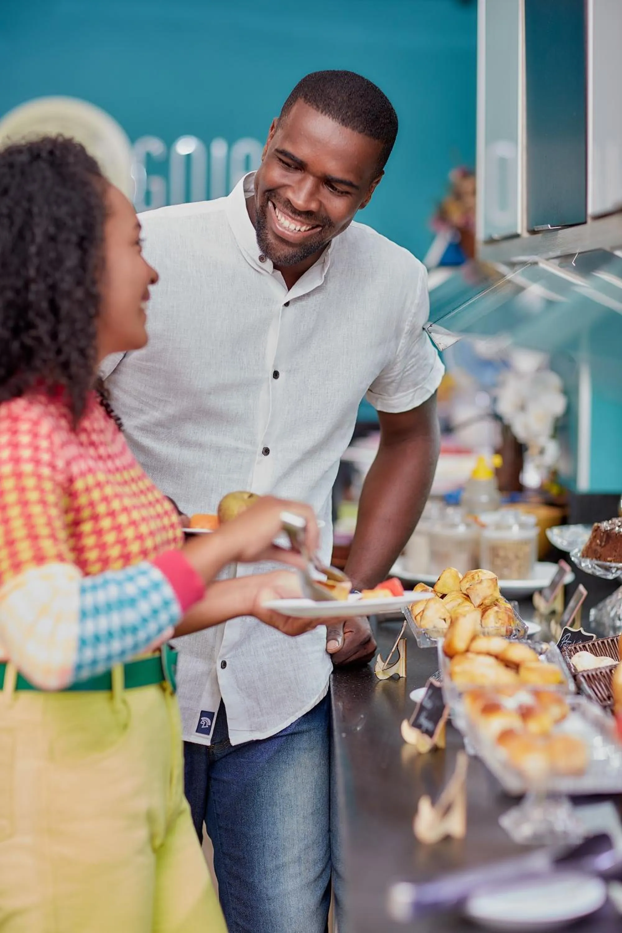 Restaurant/places to eat in Mega Moda Goiania Hotel