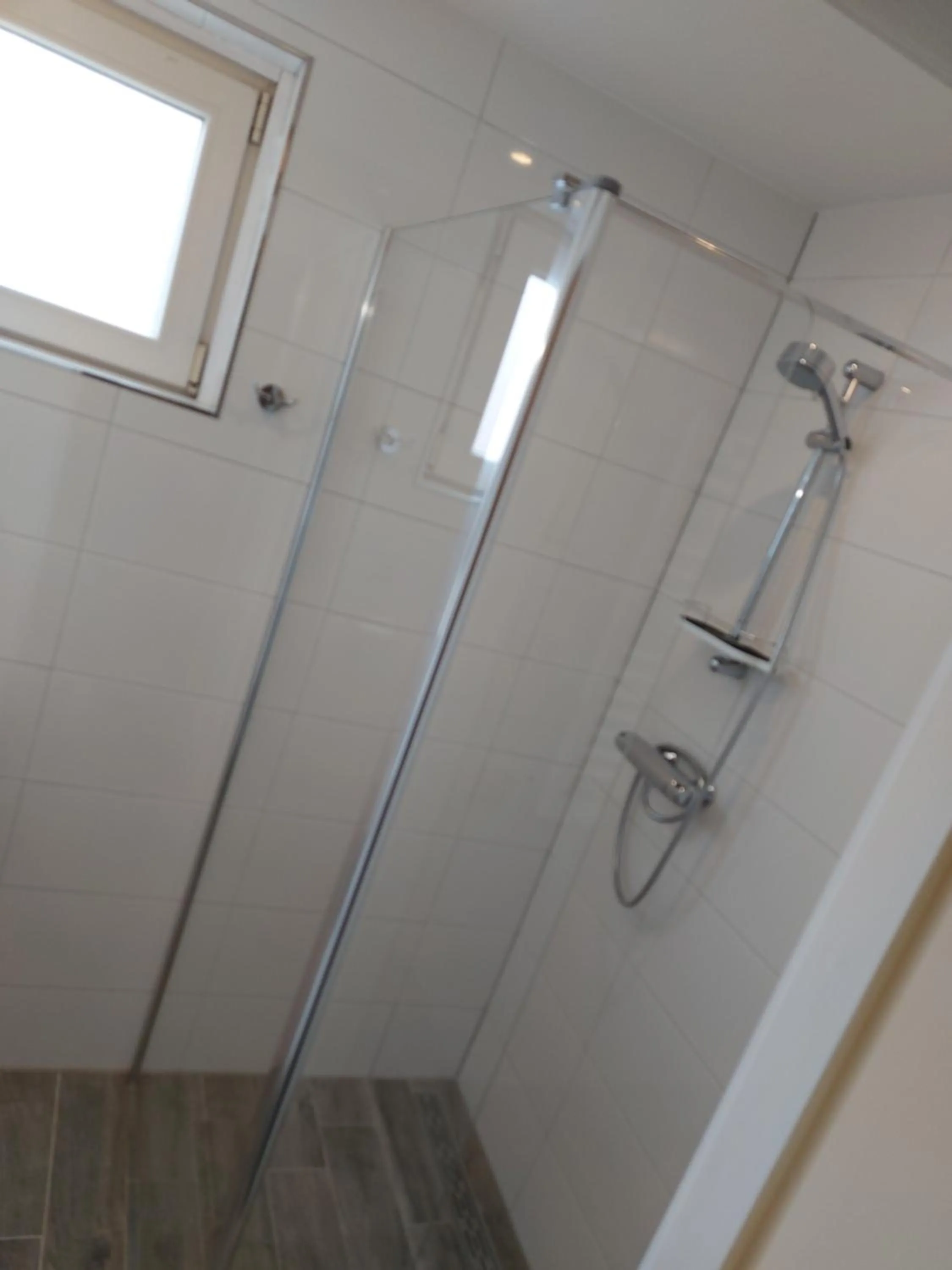 Shower in Prins Appartementen
