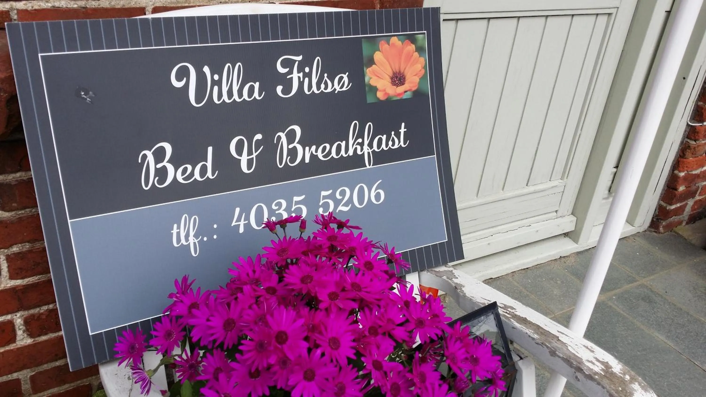 Property logo or sign in B&B Villa Filsø