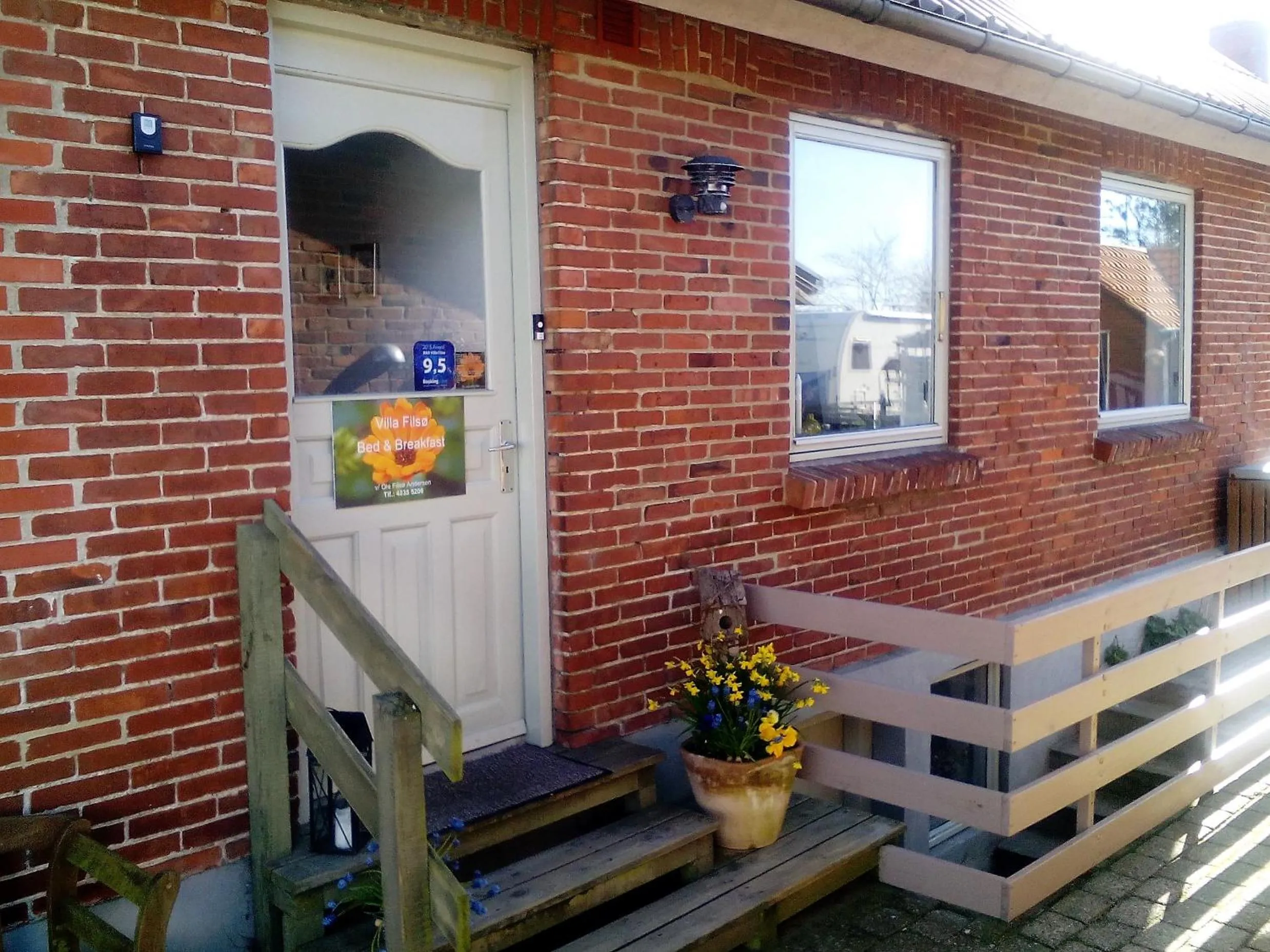 Facade/entrance in B&B Villa Filsø