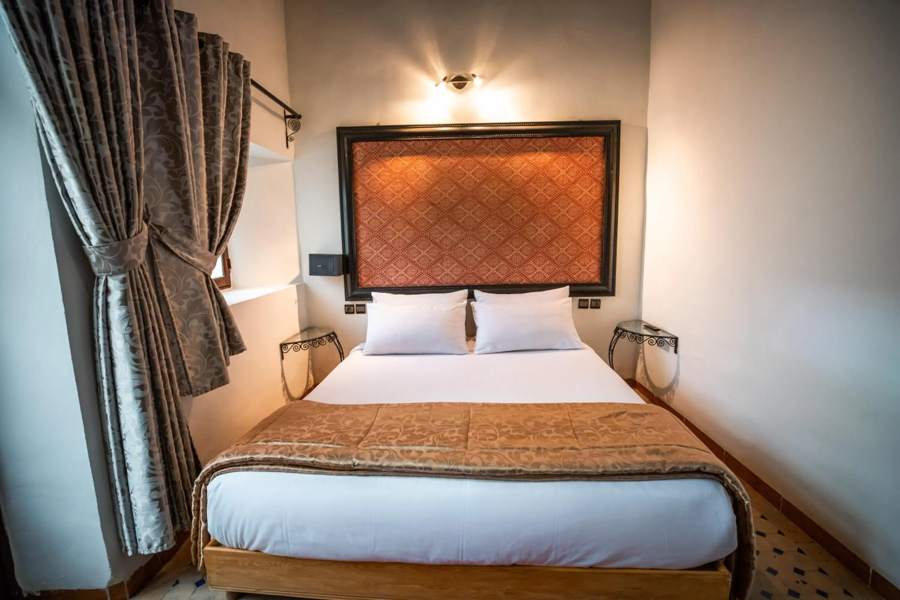 Bed in Riad Dar Tahri & SPA