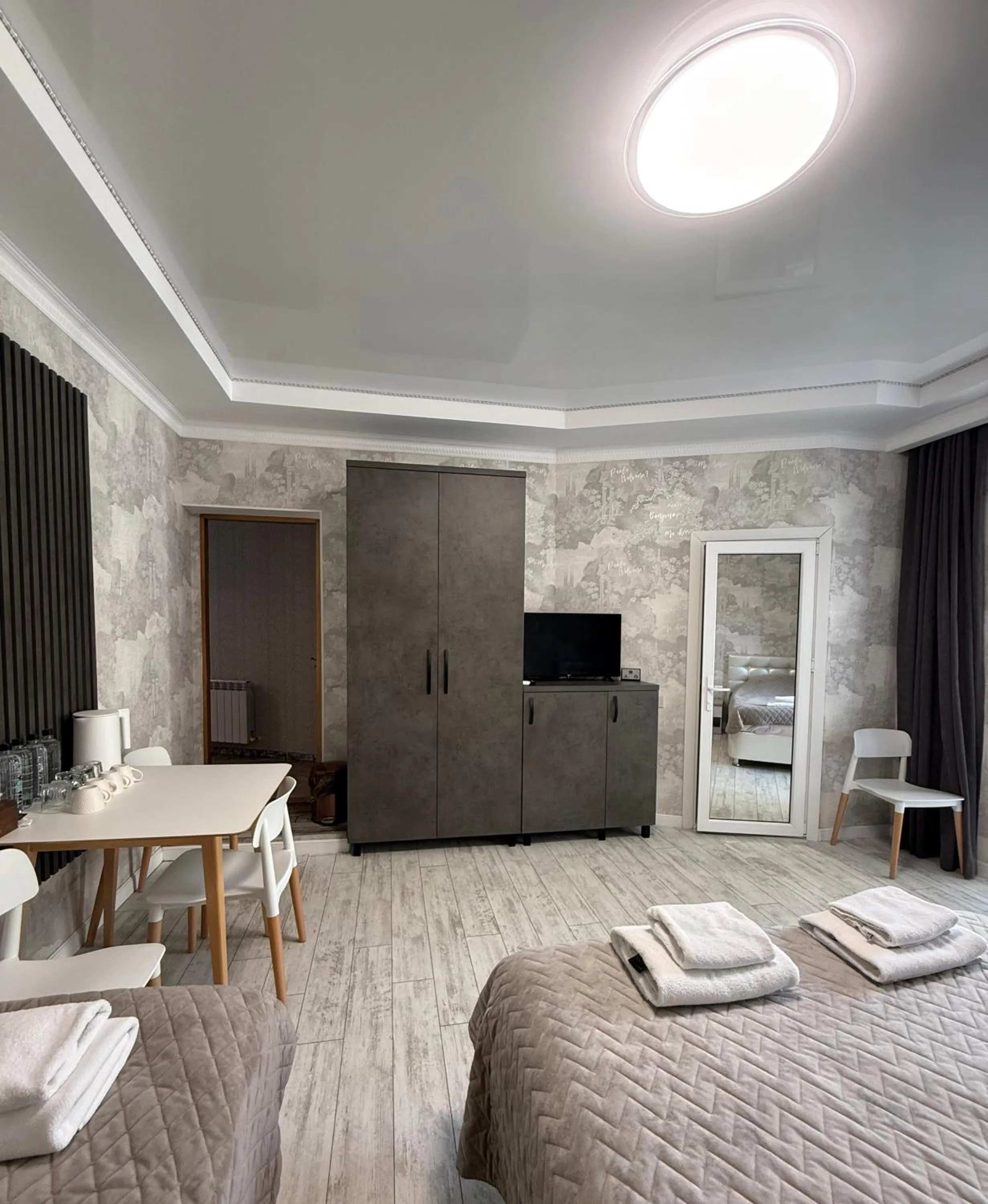 Photo of the whole room, Bed in Hotel Kalyan & Spa