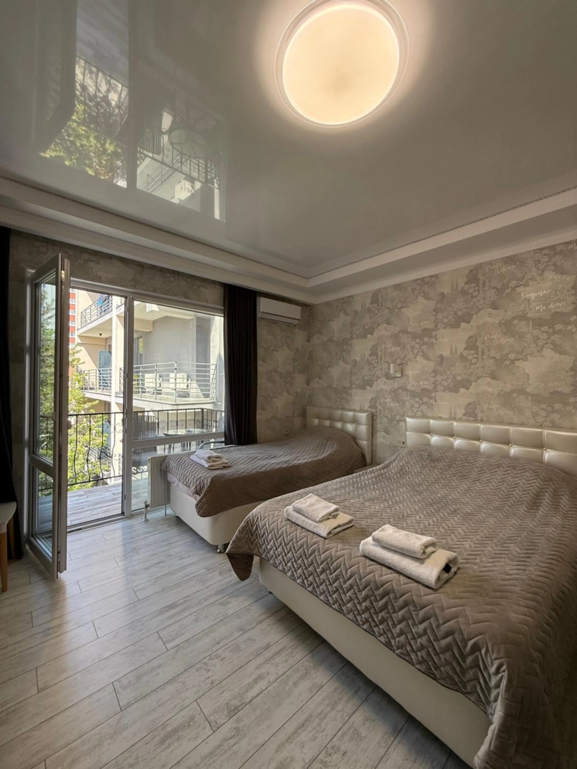 Photo of the whole room, Bed in Hotel Kalyan & Spa