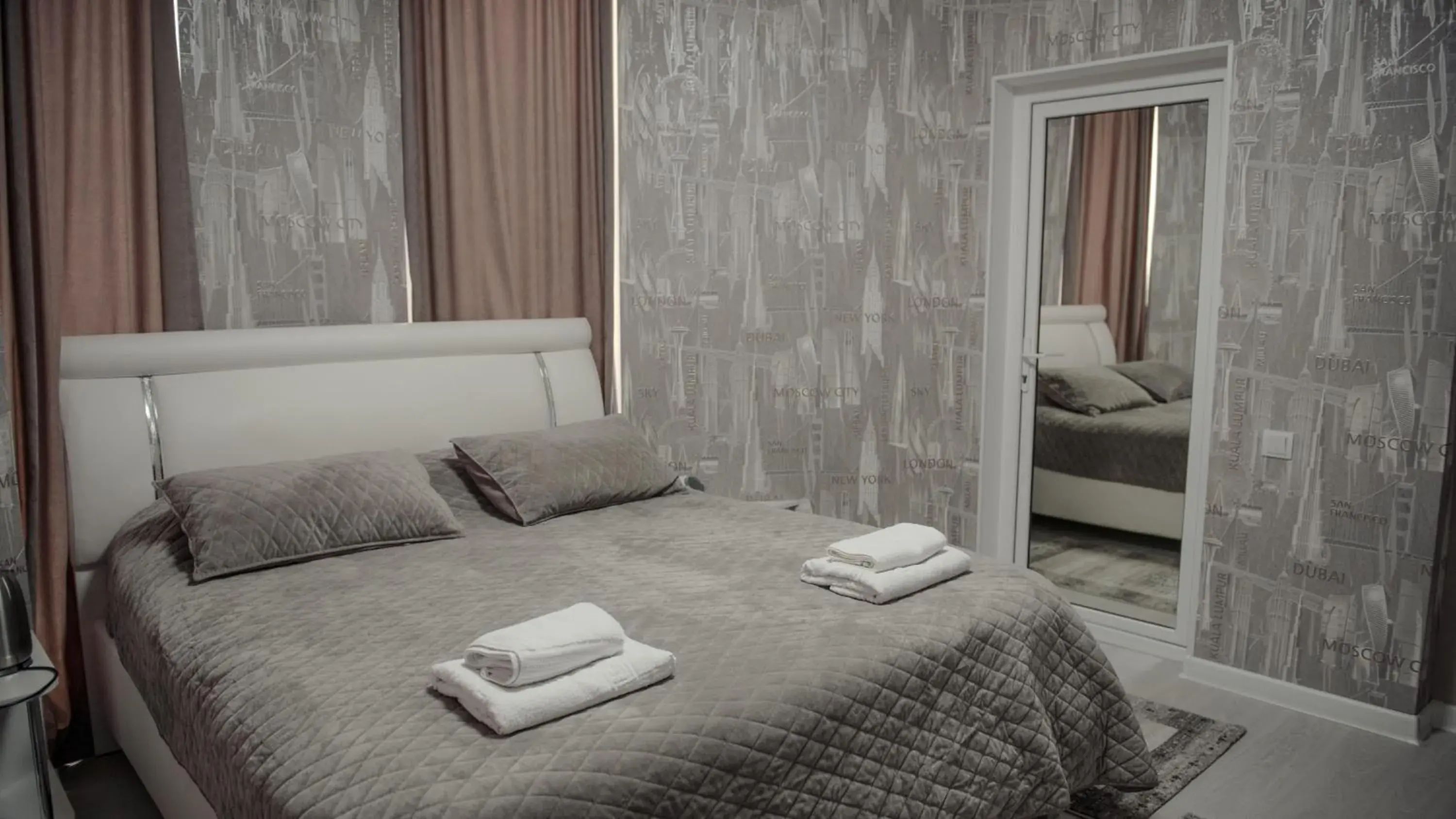 Double Room with Balcony in Hotel Kalyan & Spa Double Room with Balcony in Hotel Kalyan & Spa