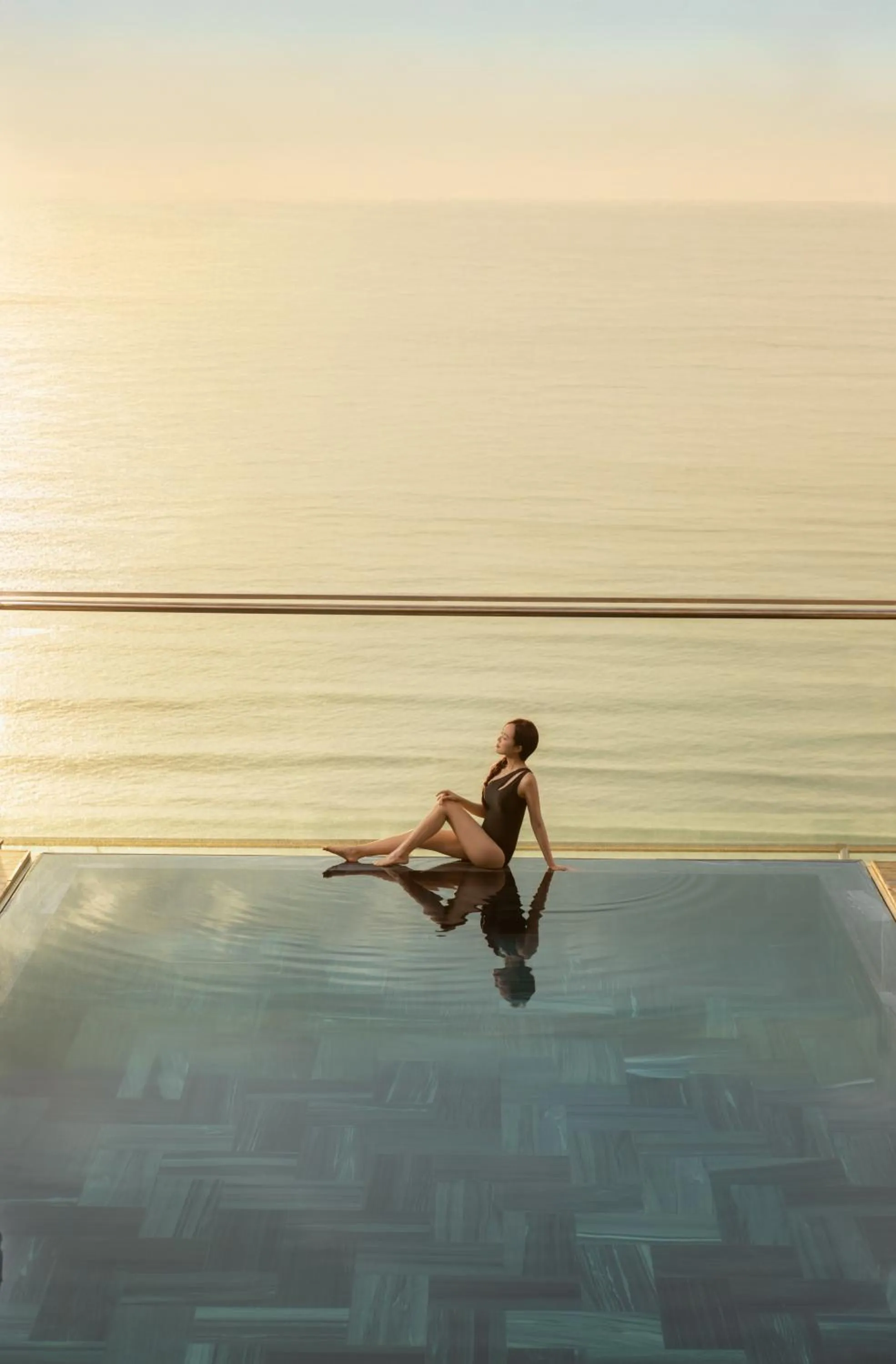 Swimming pool in PHUC LONG LUXURY Danang