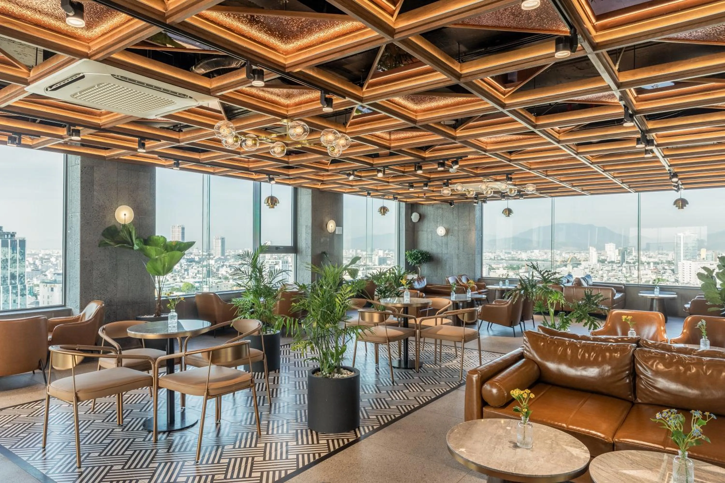 Lounge or bar in PHUC LONG LUXURY Danang