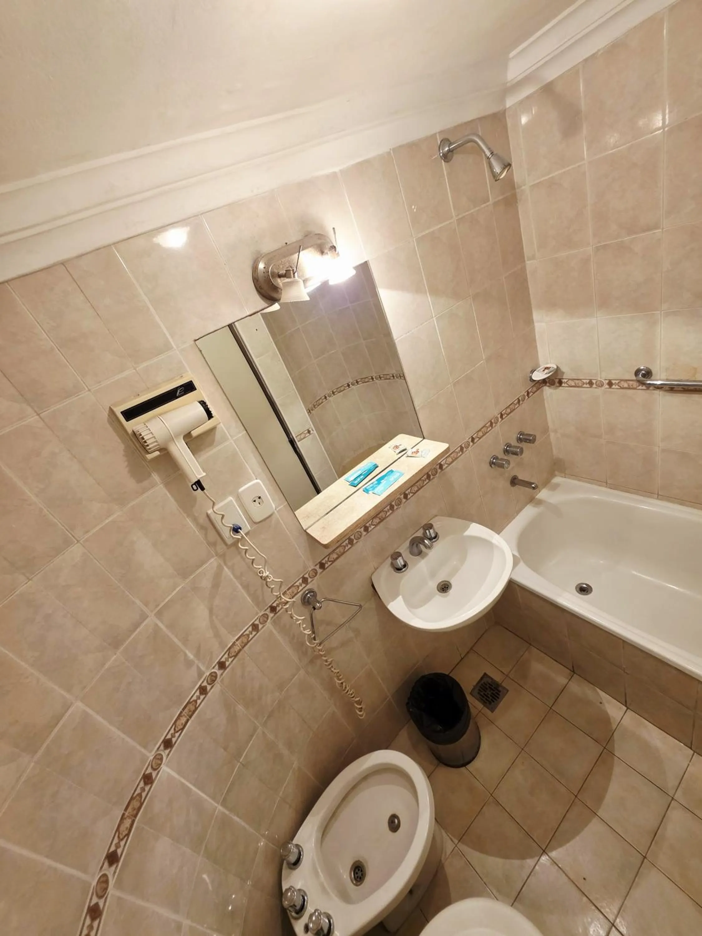 Bath in Hotel Presidente