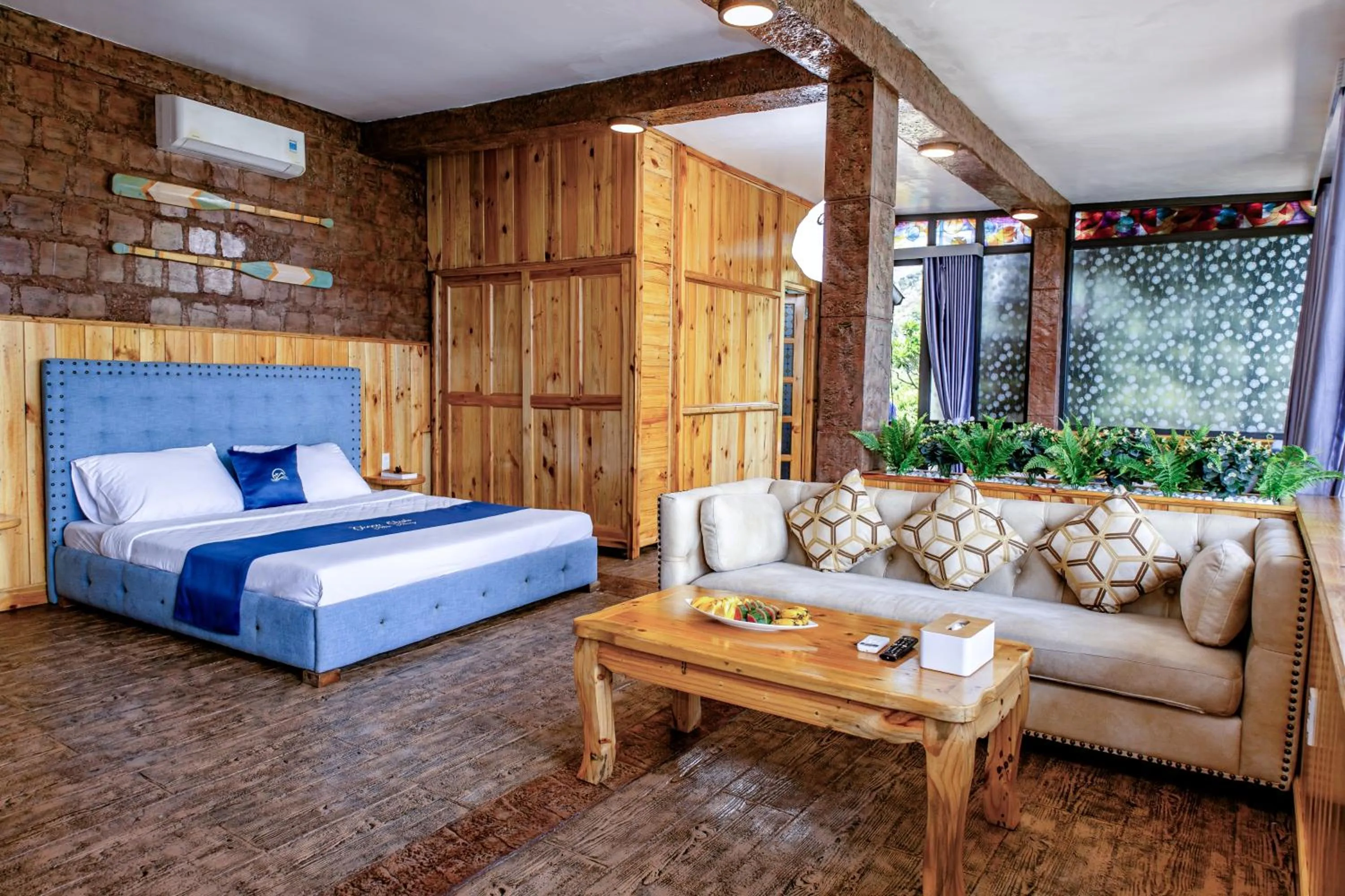 Photo of the whole room, Bed in Green Oasis Nha Trang Resort