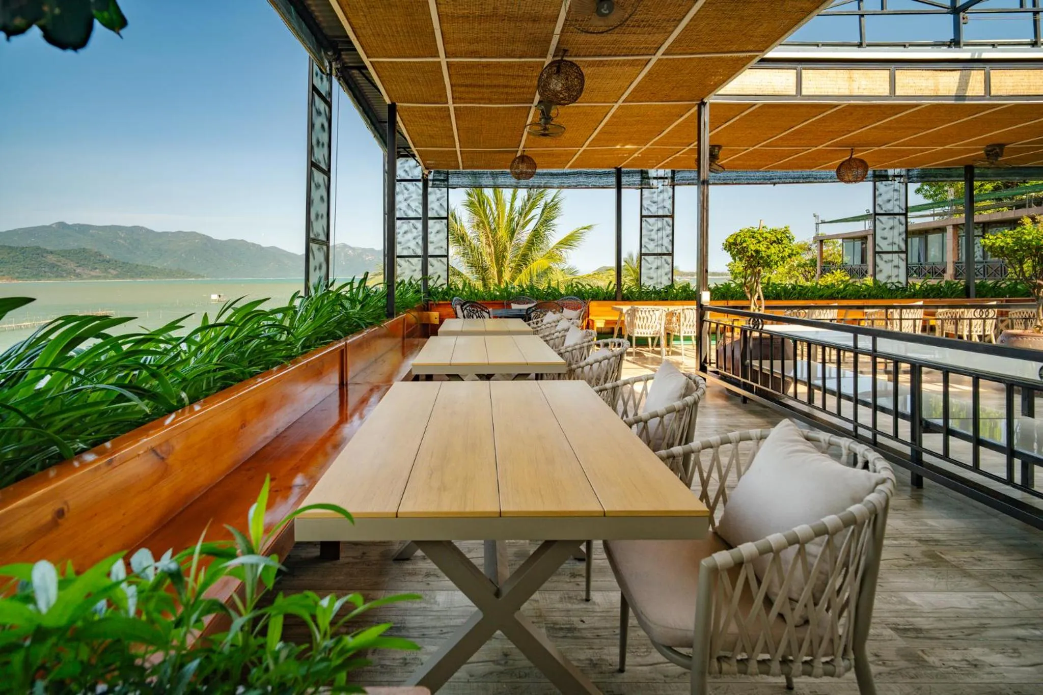 Restaurant/places to eat in Green Oasis Nha Trang Resort