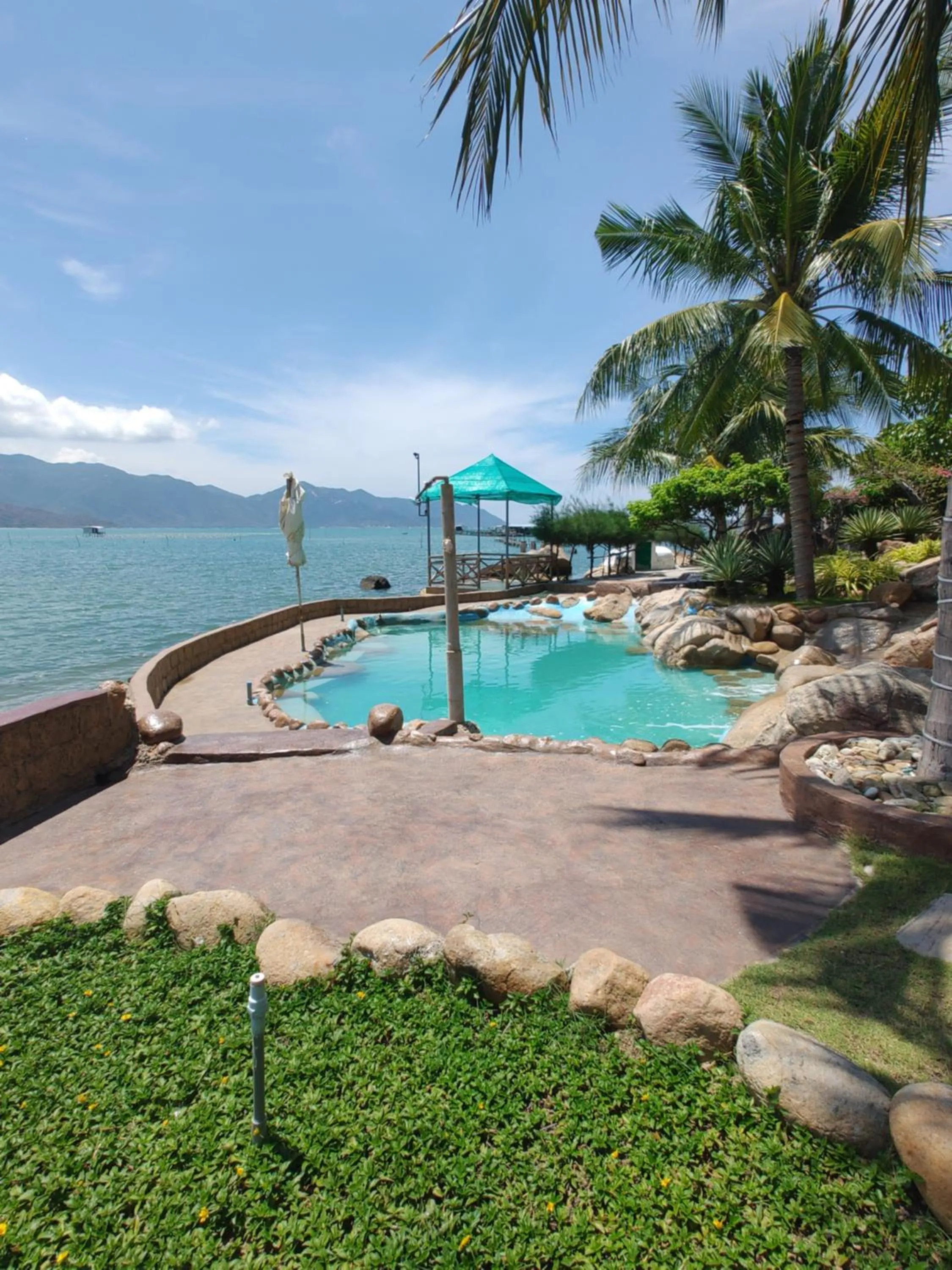Swimming pool in Green Oasis Nha Trang Resort