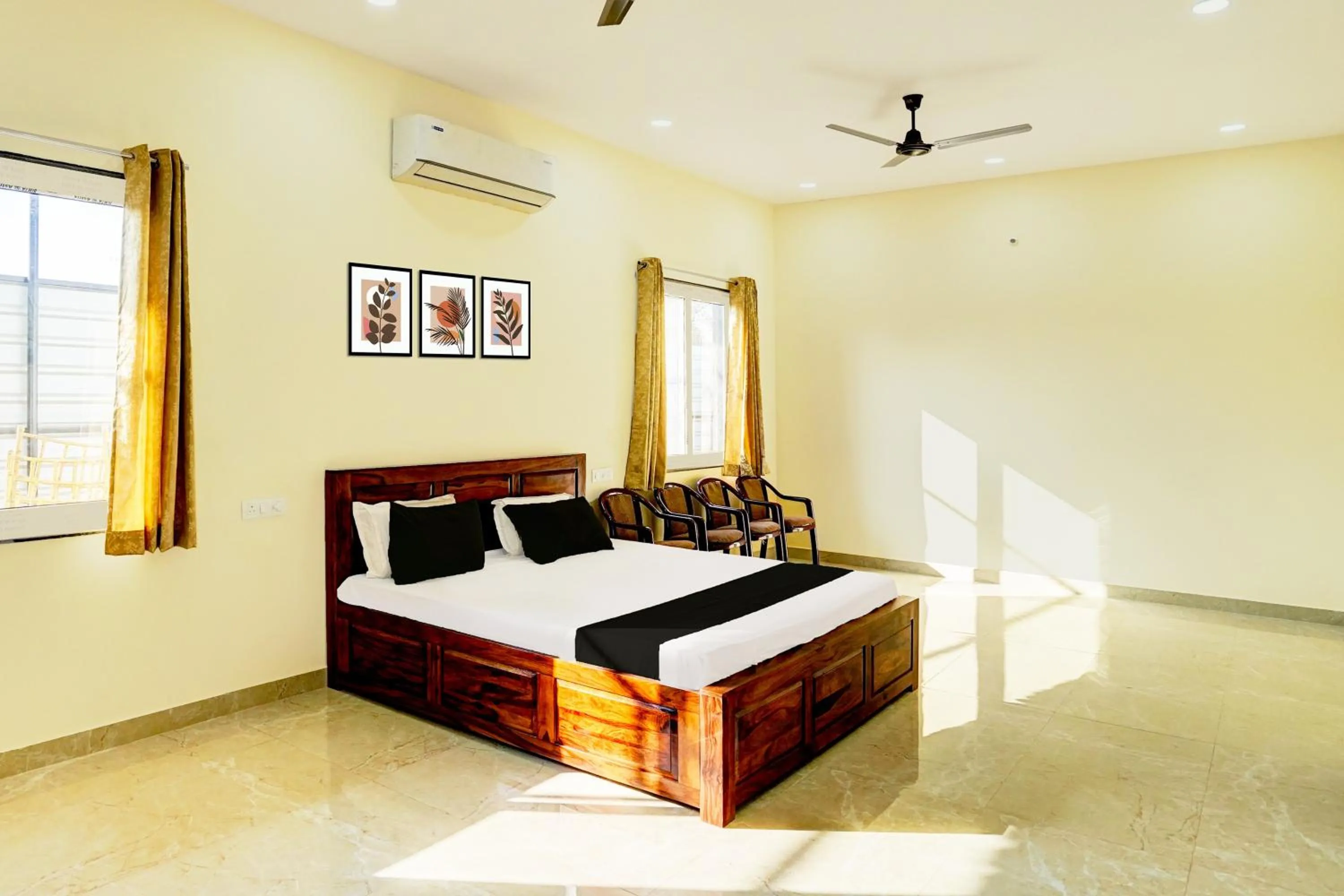 Bedroom, Bed in Hotel O Godavari Lawn