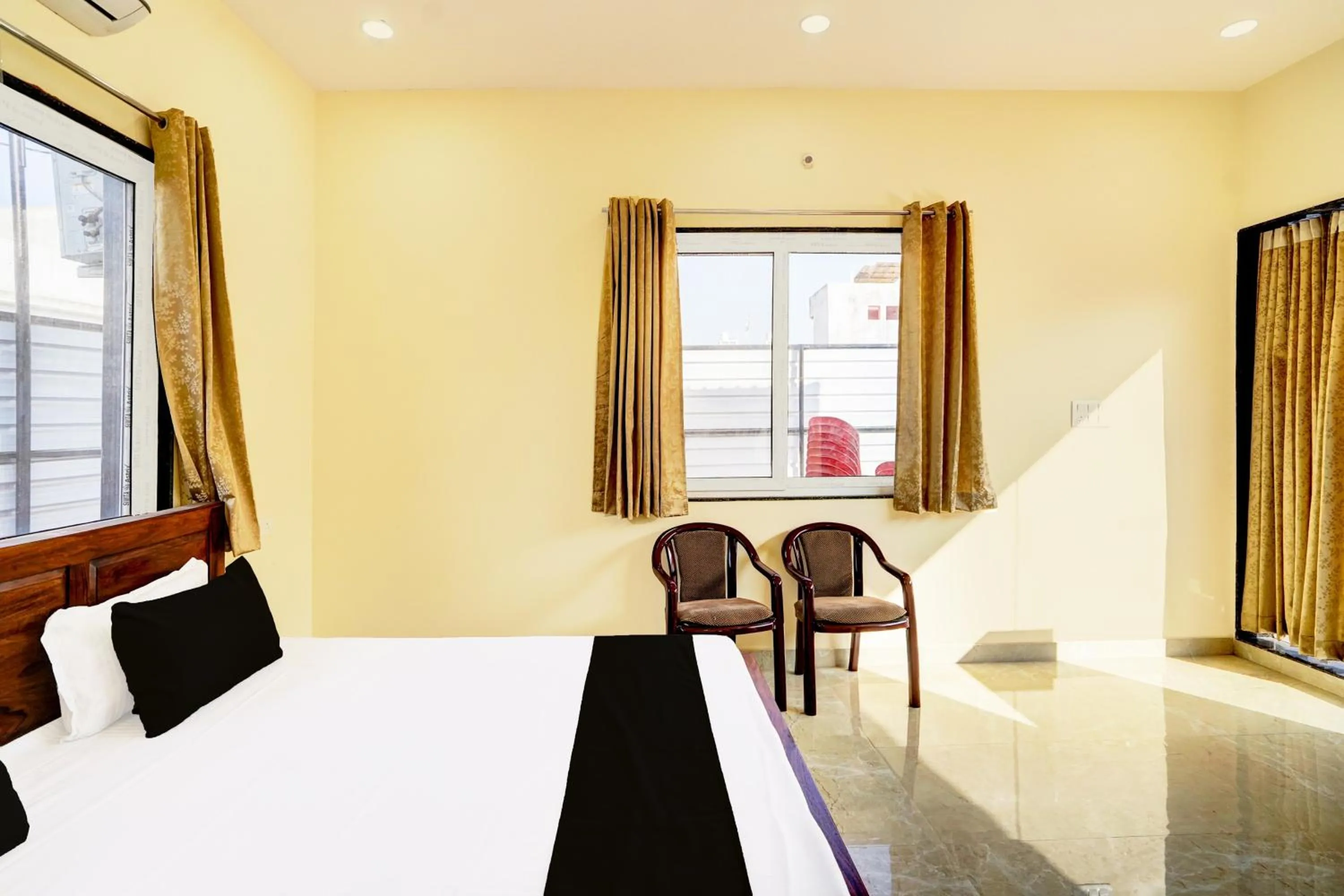 Bedroom, Bed in Hotel O Godavari Lawn